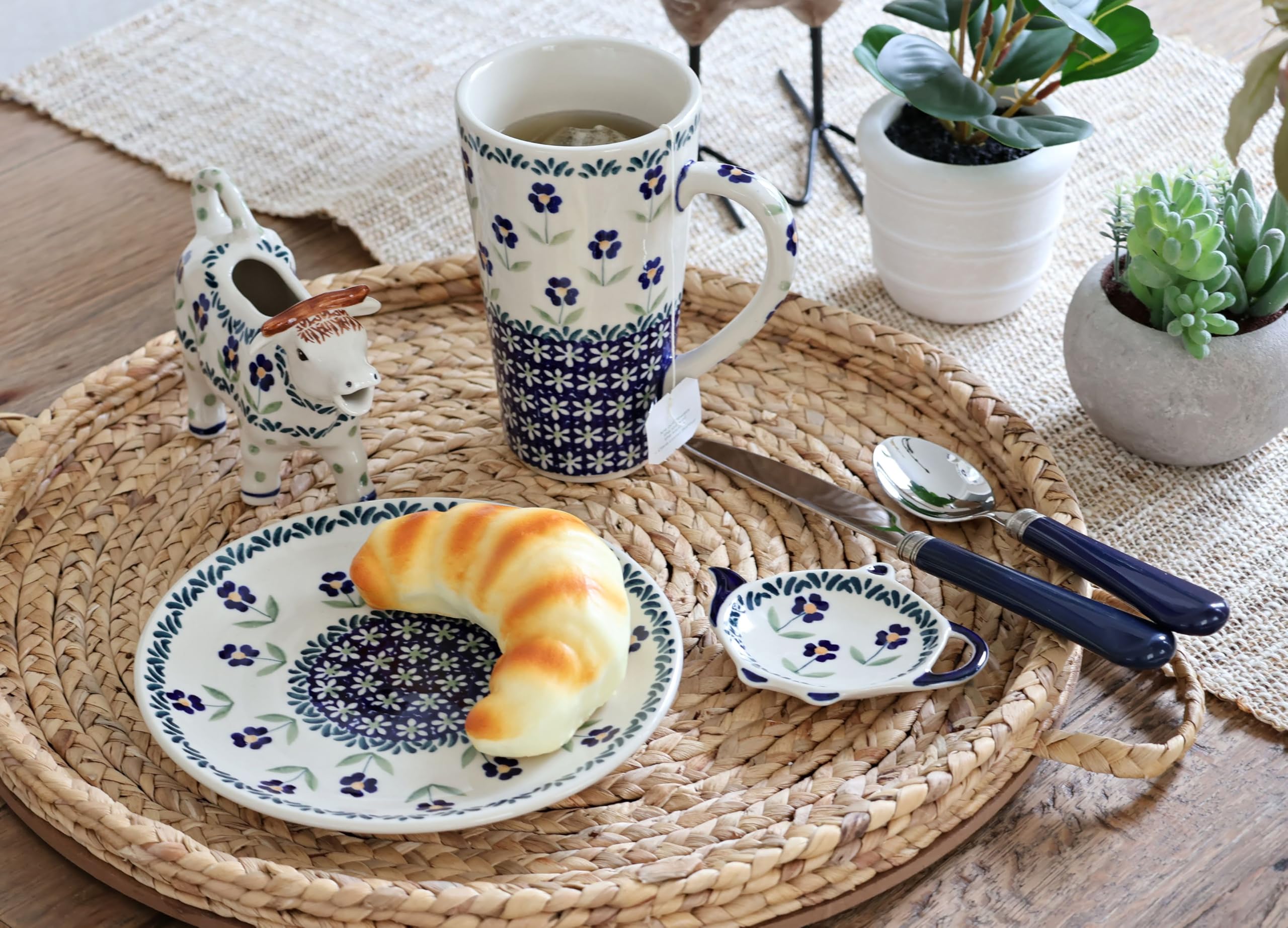 Blue Rose Polish Pottery Blue Daisy Teabag Holder