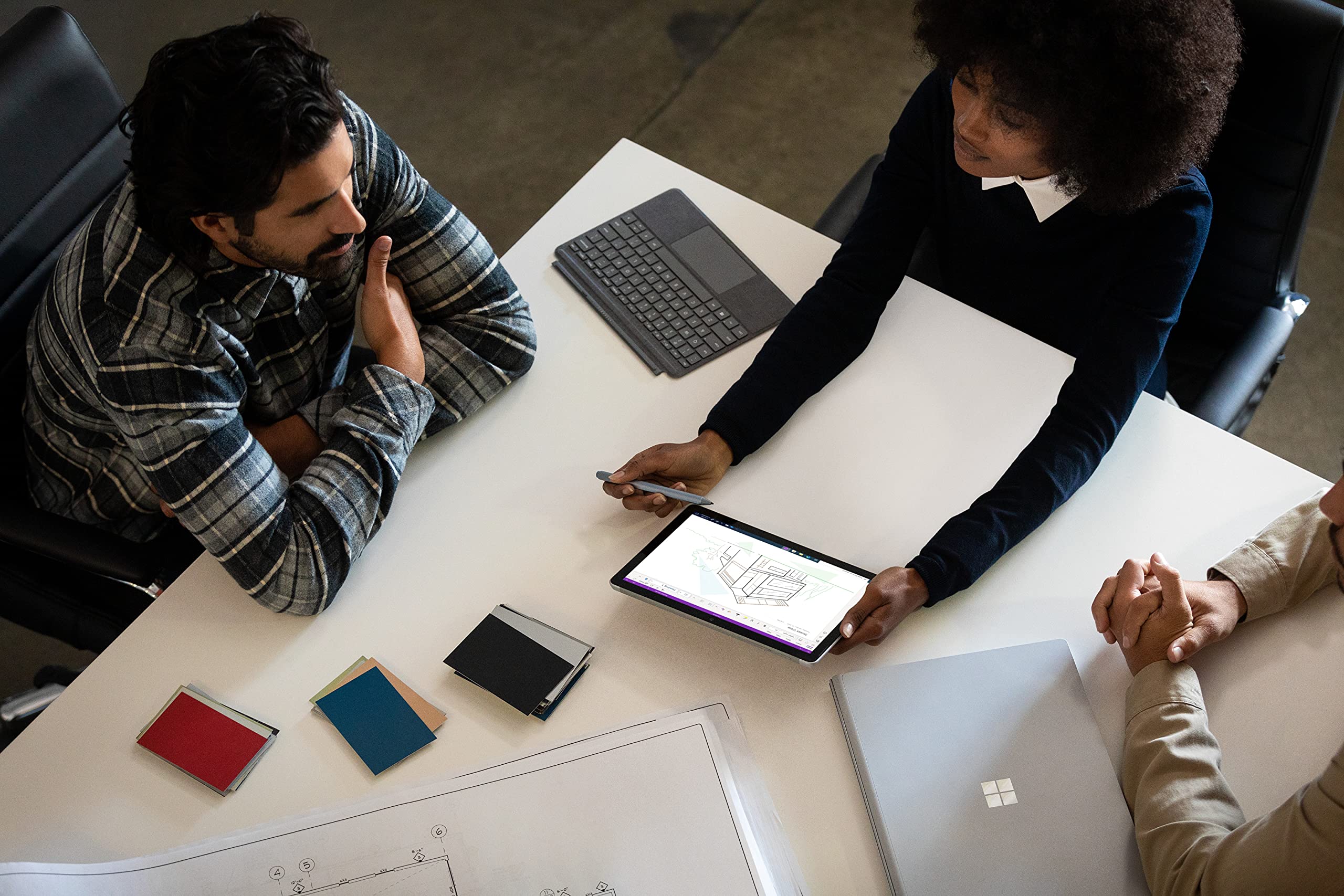 2020 Microsoft Surface Go 2 con Intel Core m3-8100Y (10,5-pollici, 4GB RAM, 64GB SSD) Platino (Ricondizionato)