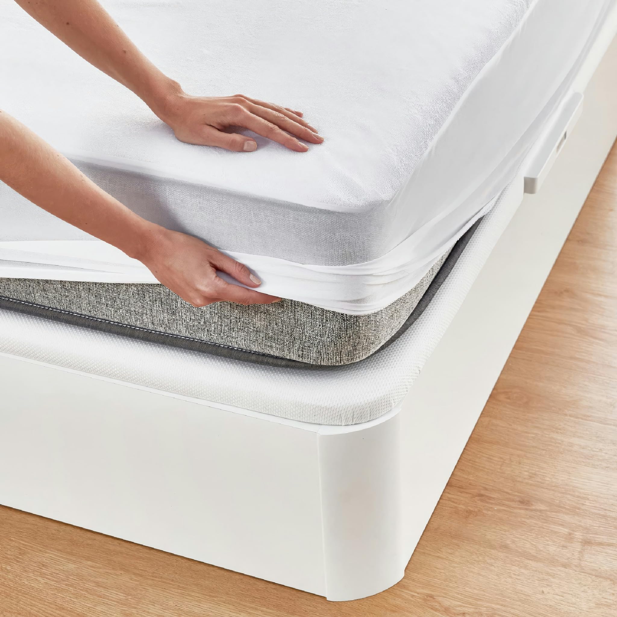 PIKOLIN Set 2 Coprimaterasso Matrimoniale Impermeabile 150 x 190 cm 32 cm di Altezza in Spugna, Traspirante e Certificato Oeko-Tex - Protettore di Materasso Silenzioso, Antiacaro e Anallergico