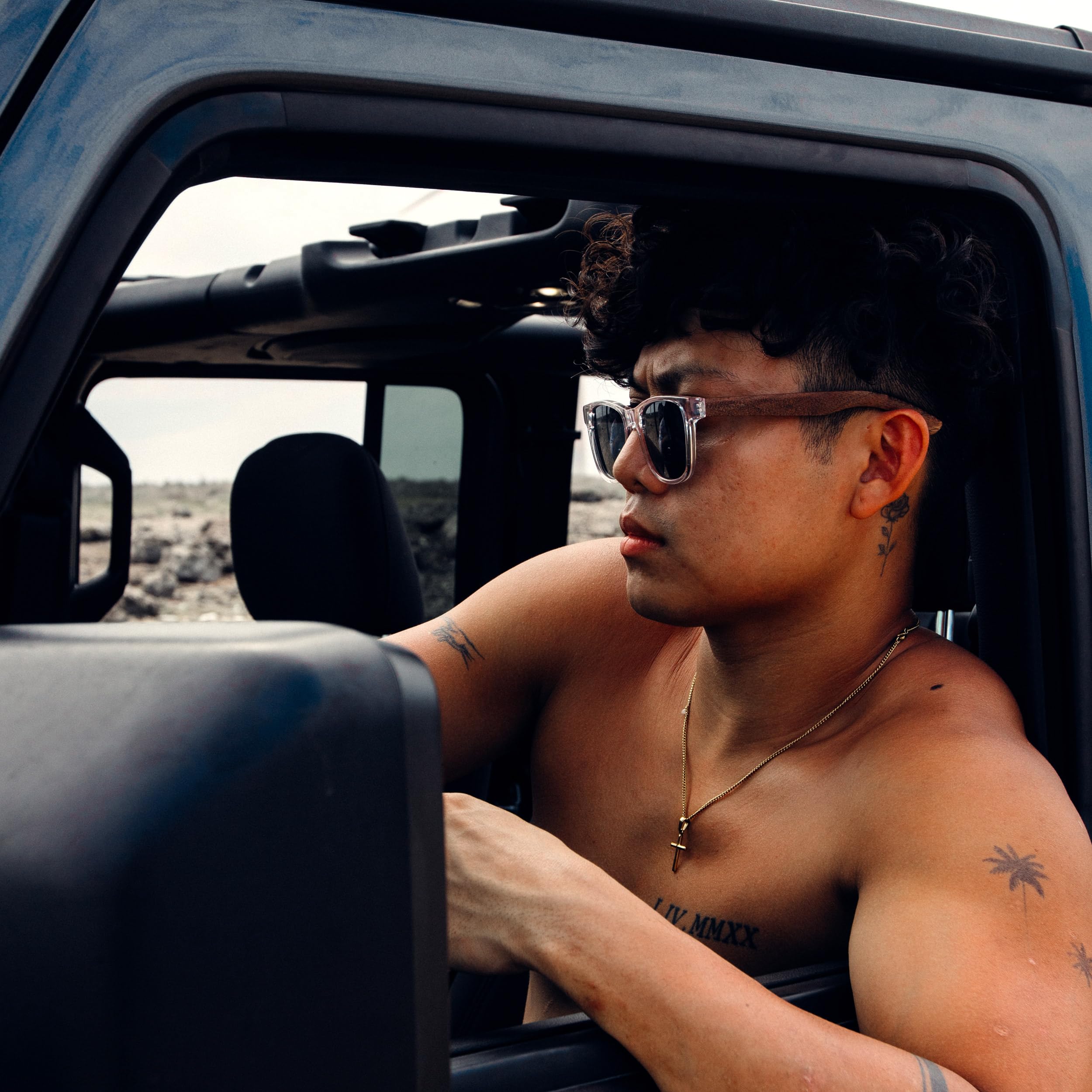 Sonnenbrille Damen & Herren Holz | Premium polarisiert Walnussholzbügel mit Acetatrahmen | geschwärzte Holzbrille UV400 Gläser | Damen & Herren Sonnenbrille UV Schutz