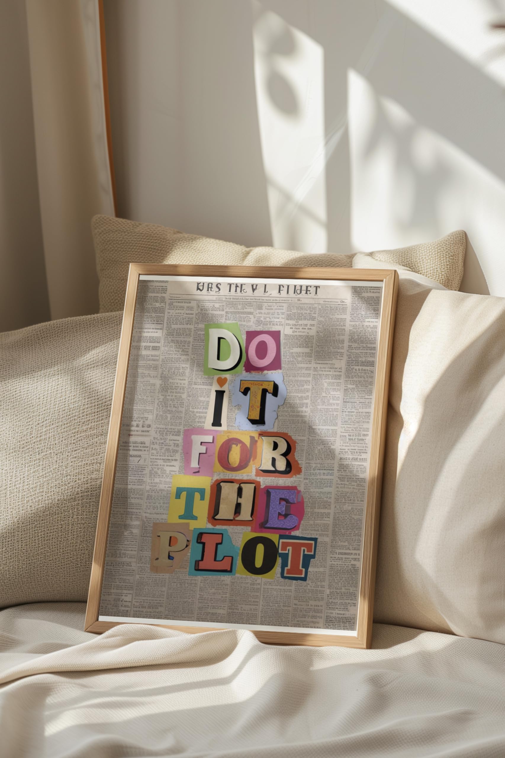Zestia Ahşap Çerçeveli Tablo, Tipografik Söz: Do it for the plot, Renkli Harflerle Poster No: 107497 50 x 70