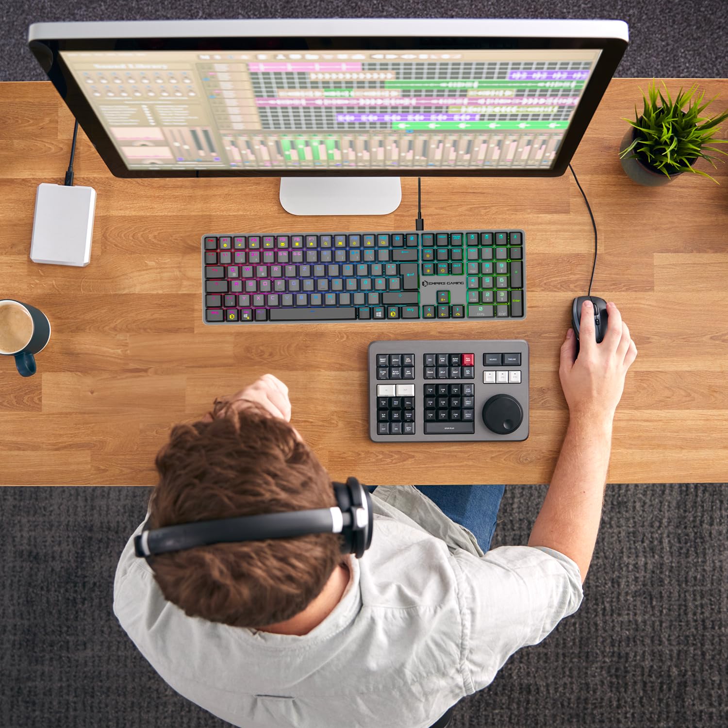 Empire Gaming K243 Mechaniczna klawiatura przewodowa układ DE (Qwertz), 111 klawiszy, odłączane USB-C, przełączniki MX Red, podświetlenie RGB z 24 efektami, funkcja Anti-Ghosting NKRO, do PC i konsoli