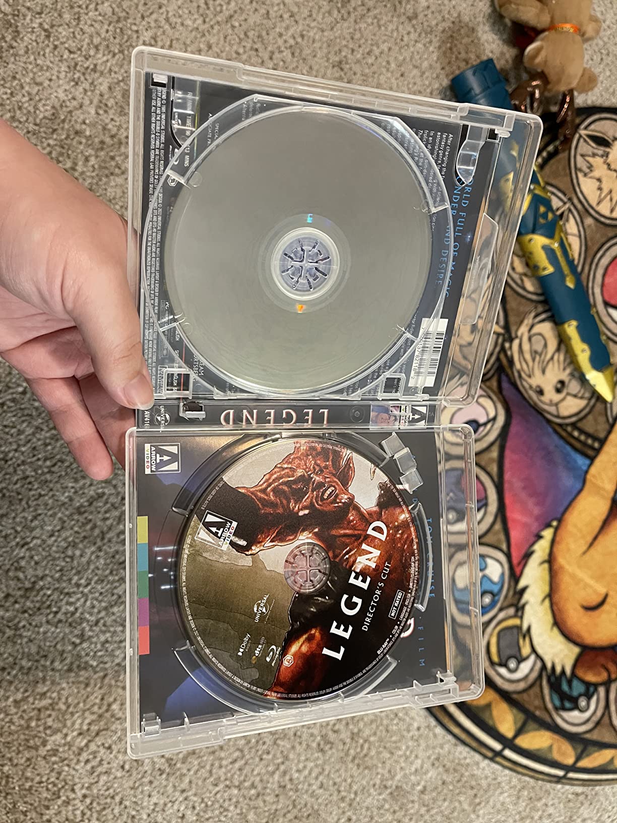 Blu-ray case was broken, but cd and cover was perfect.