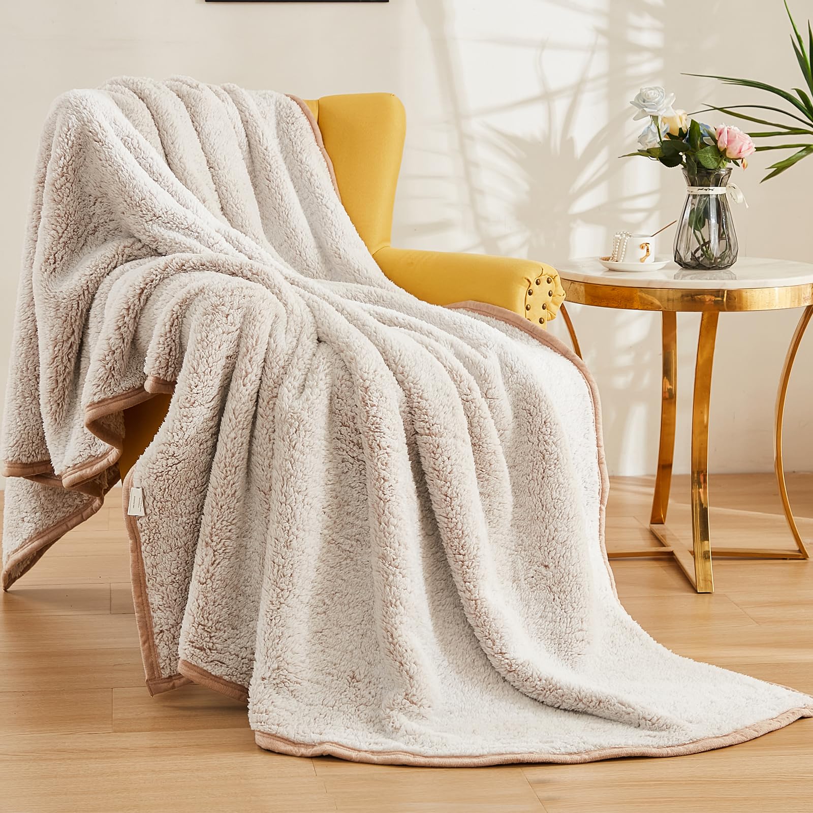 EMME Fuzzy Fleece Warm Twin Blanket 152x203 cm Ultra Soft Large Warm Sherpa Blanket Microfiber Cozy Blanket for Couch Sofa Lightweight Fuzzy Thick Reversible Blanket,Khaki - Image 2