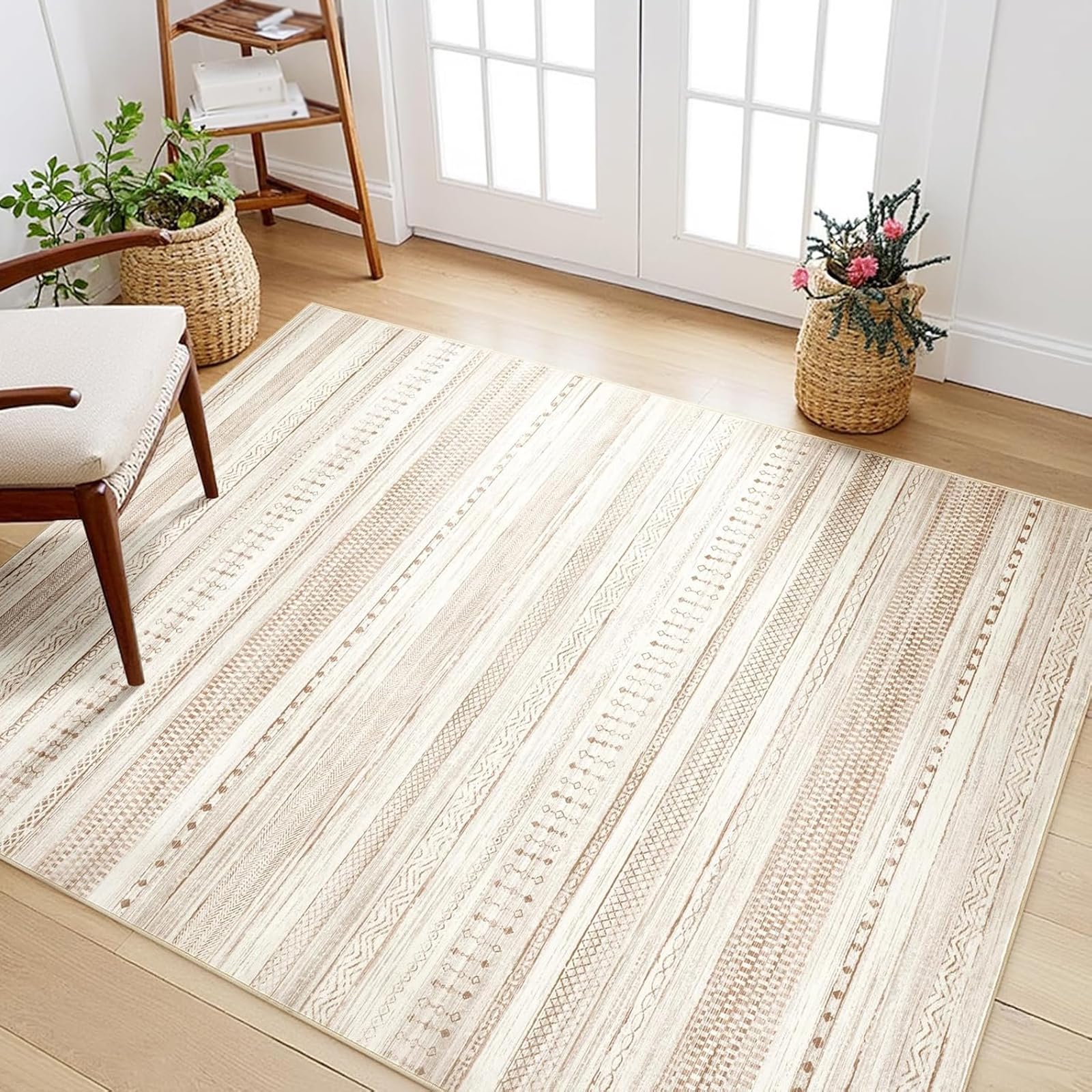 Tapis géométrique beige 200x200 cm au style sobre pour salon moderne