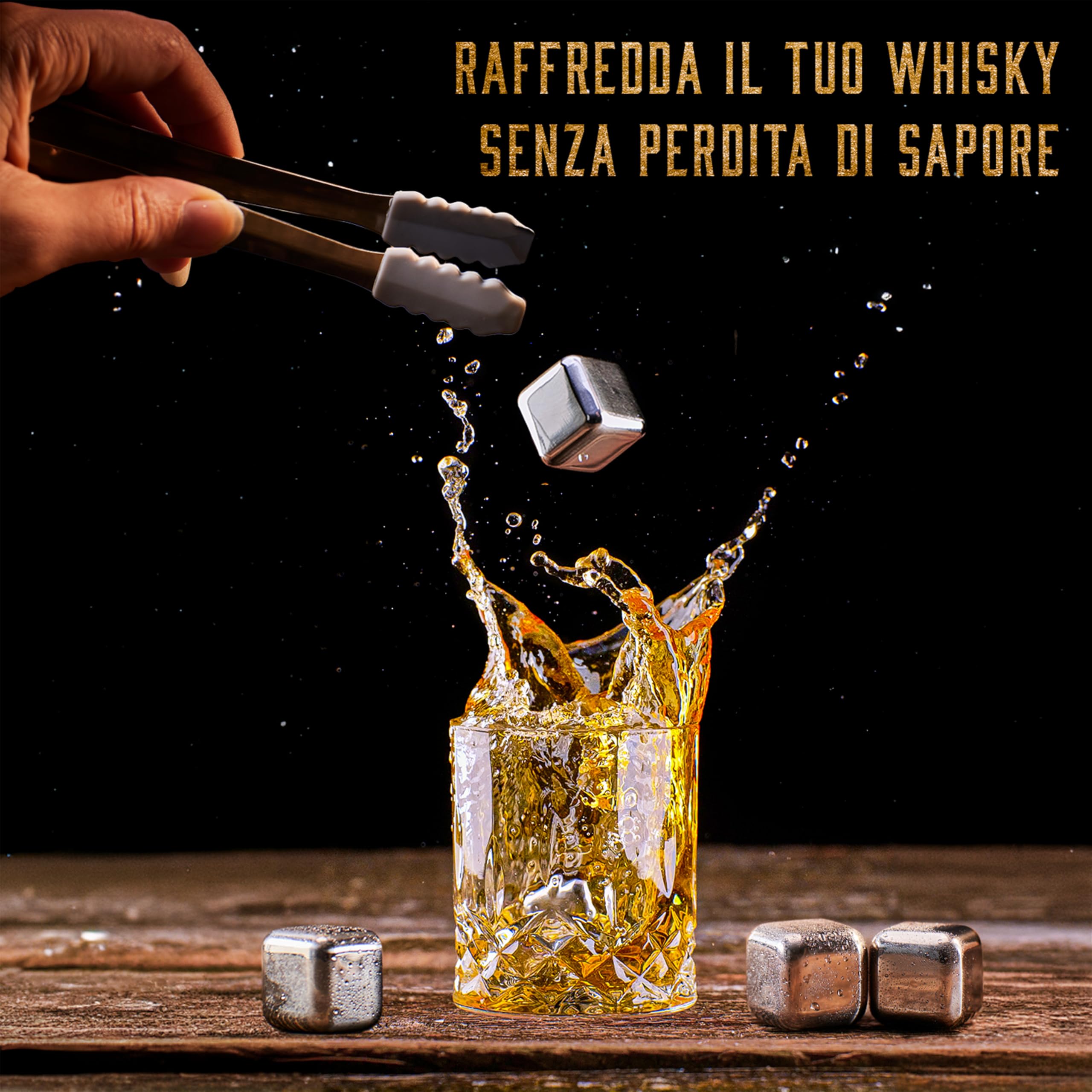 Whisiskey - Decanter per Whisky - Classic - 800ML - Regalo Uomo - Caraffa Whiskey - Regali Compleanno - Set include 4 Bicchieri in Vetro, Sottobicchieri, 4 Cubetti di Ghiaccio Riutilizzaibili e Pinze