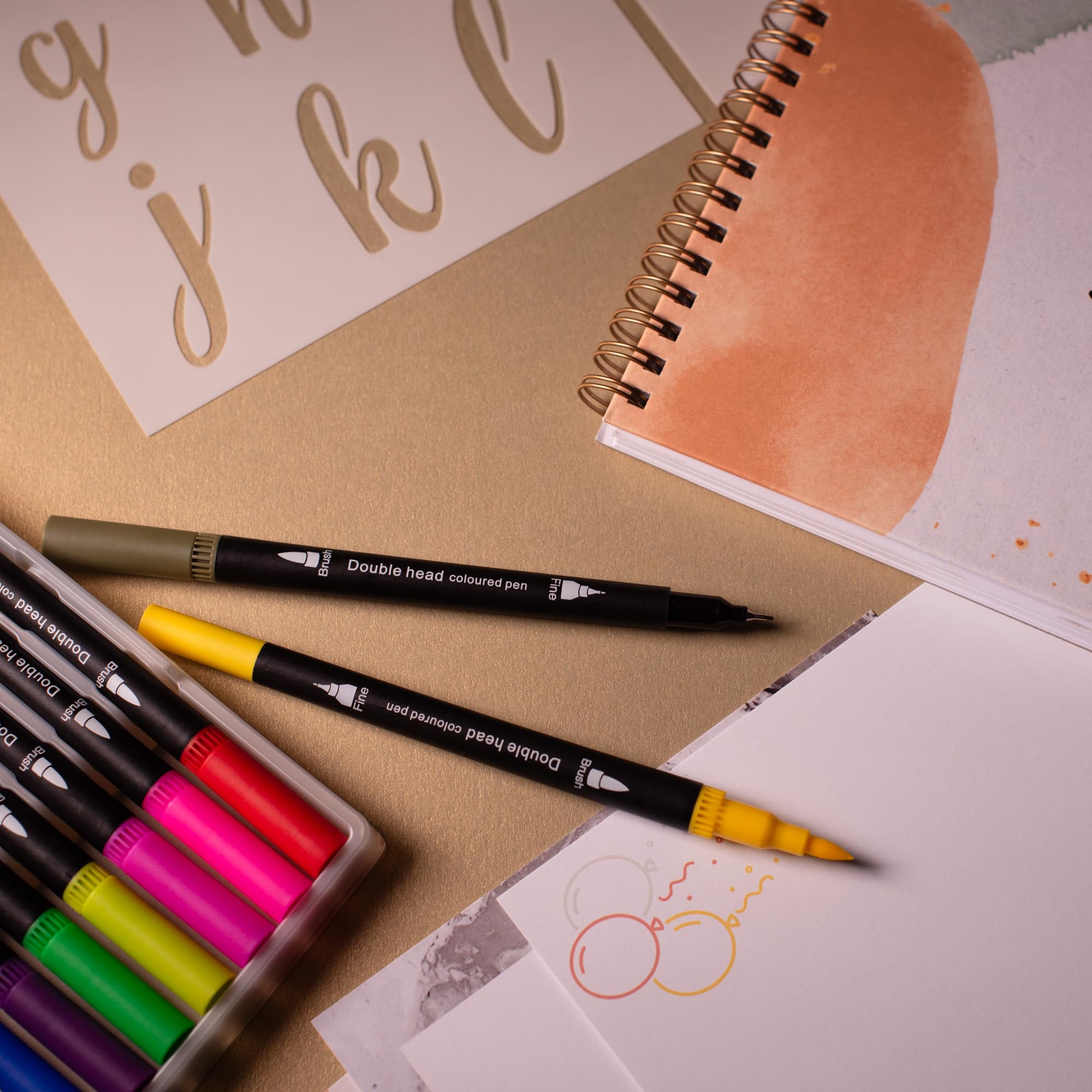 Winund Kit Lettering et Calligraphie pour Débutants et Adultes – Set Complet avec Feutres de Lettering et Cahier d’Exercices – Idée Cadeau Créative (FRANÇAIS)