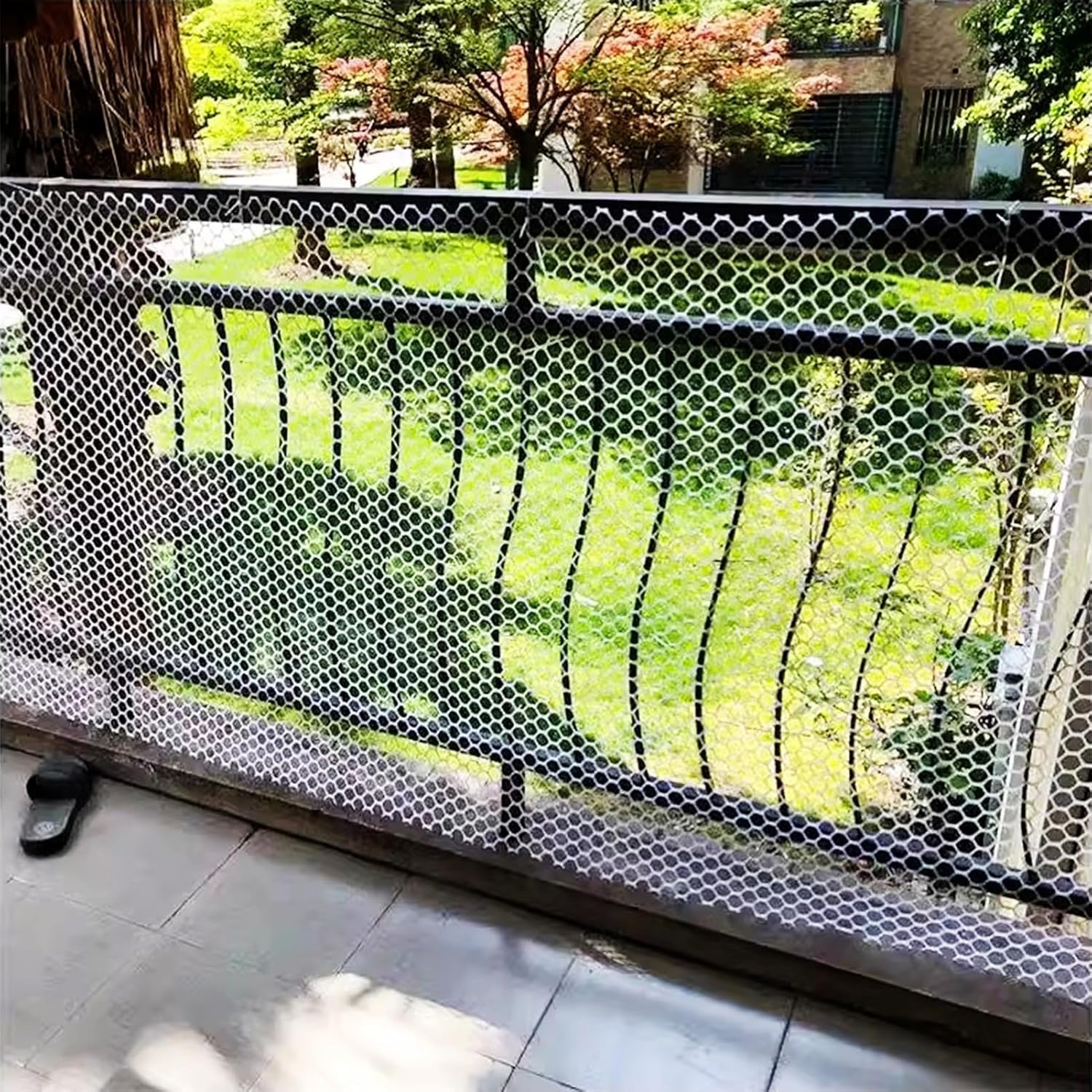 Indoor and Outdoor Balcony Pet Safety Net Children's Plastic Chicken Wire Fence Mesh Roll White 0.8 Cm Holes Flexible Garden Mesh Cuttable(1.2x5m/3.94x16.4ft)