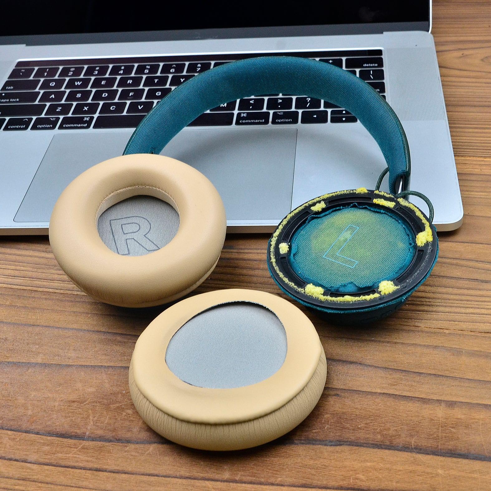 Amazon | JOYSOG イヤーパッド B&O beoplay H4 H6 H7 H9 H9i HX H9 Gen