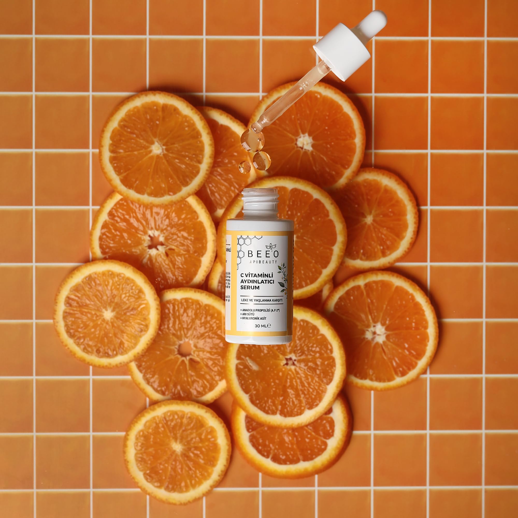 Bee'o C Vitaminli Aydınlatıcı Serum, 30 ml