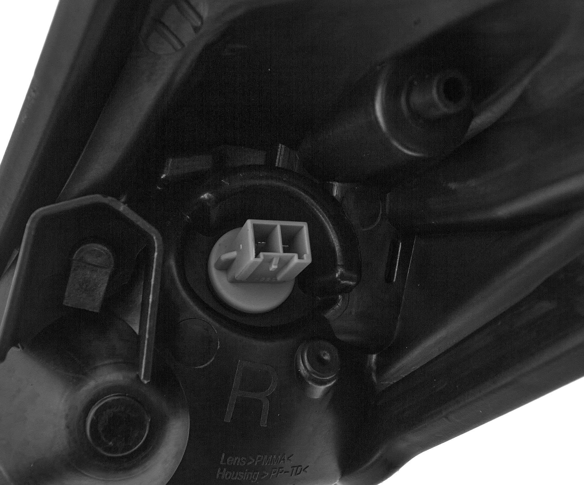 auto Fari anteriori Destra 261201KM0A compatibile per NISSAN JUKE F15, 11-08.14 con lampadine