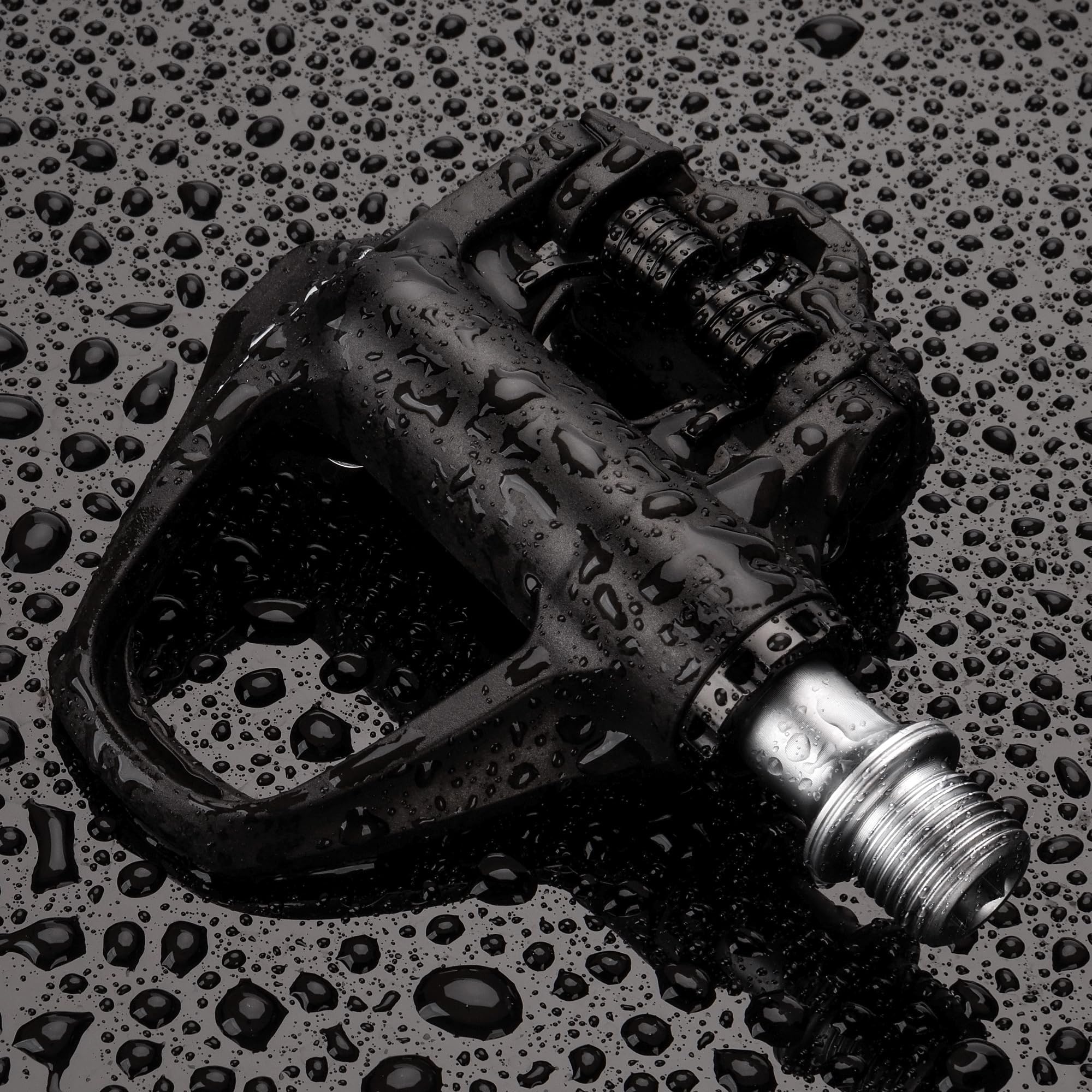 GEWAGE Pedales de carbono SPD-SL para bicicleta de carretera, carcasa de carbono ultraligera, tensión ajustable, plataforma ancha, incluye tacos y material de montaje, compatible con Shimano SM-SH10