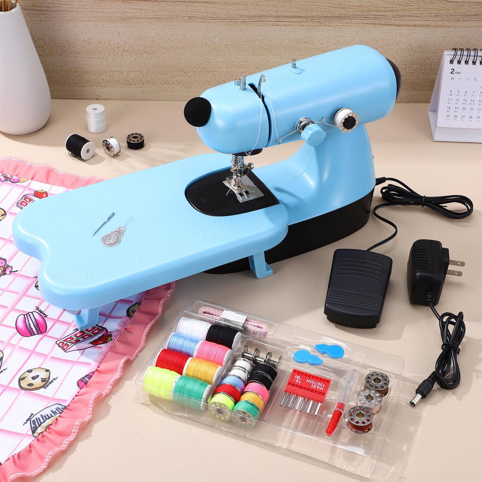 Máquina de coser for principiantes Mini: Pequeña máquina de coser for niños adultos - Máquina de coser eléctrica con placa de expansión de bolsas con luz LED - Acolchado portátil for viajes en casa