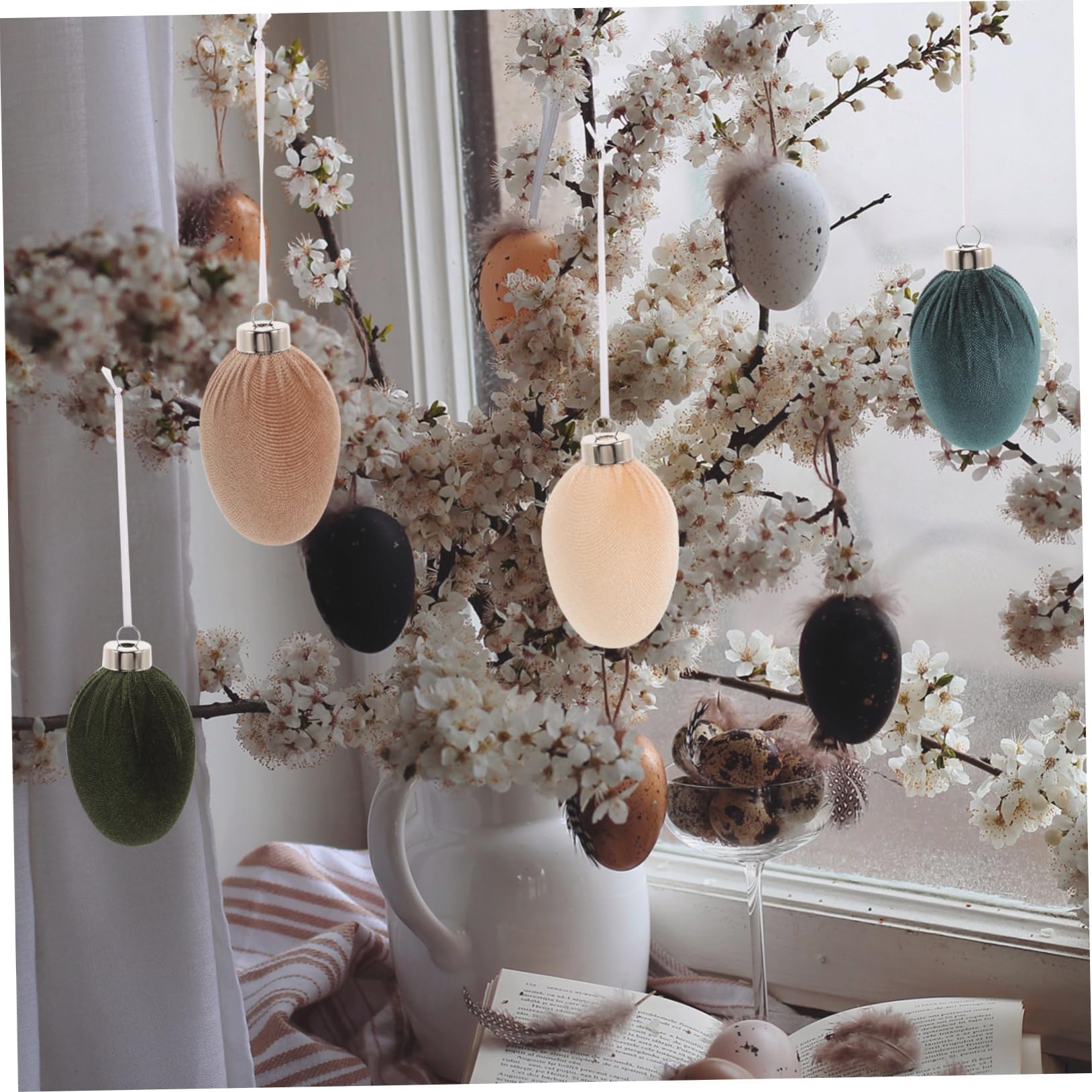 Samtige Ostereier Elegante Osteranhänger 12 Stück zum Aufhängen aus Kunststoff für Festliche Osterparty Dekoration und Stilvolles Osterdisplay