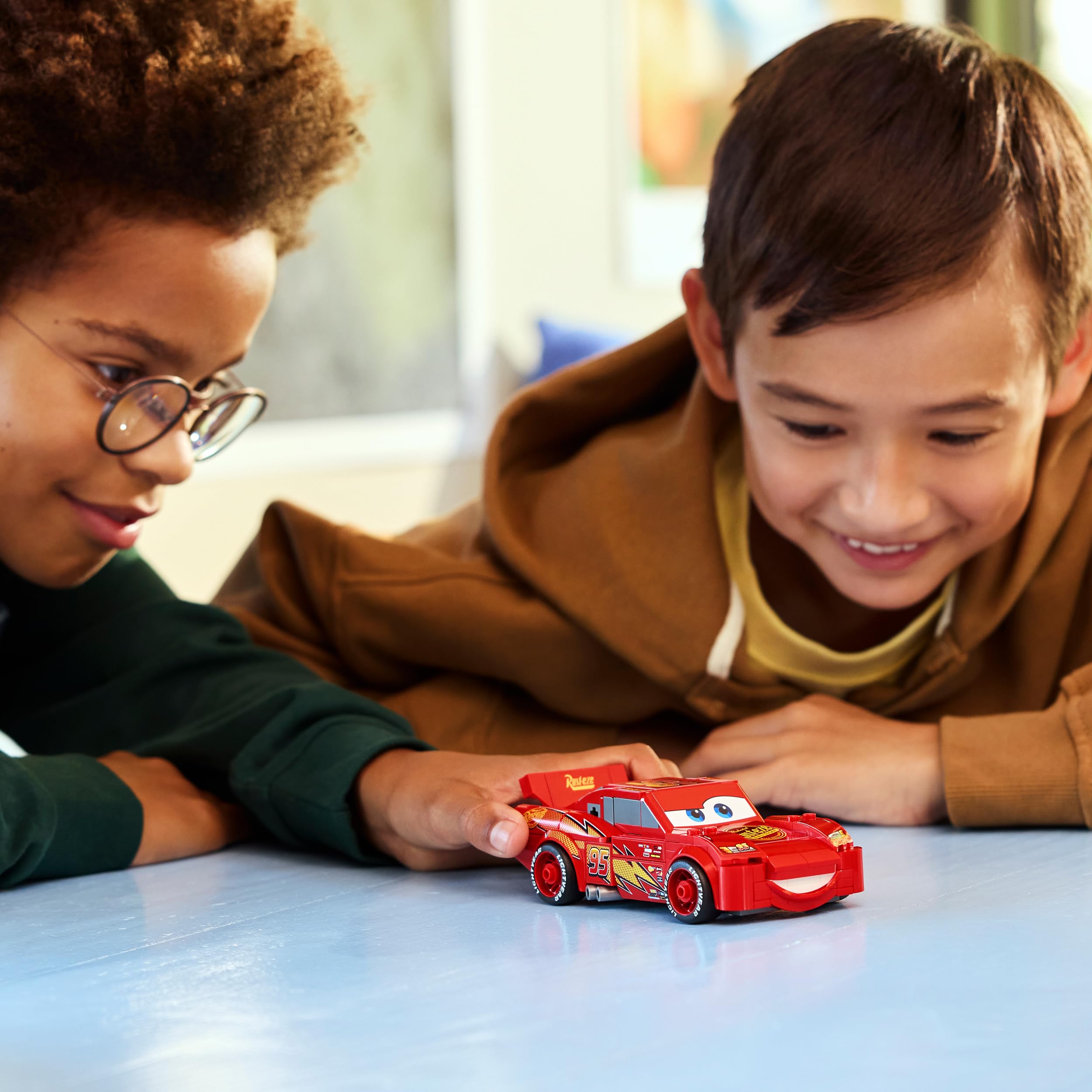 LEGO Speed Champions | Flash McQueen - Jouet Voiture de Course - Maquette Collector - Cadeau Disney pour Garçon ou Fille dès 9 Ans & Fans du Film Cars de Pixar 77255