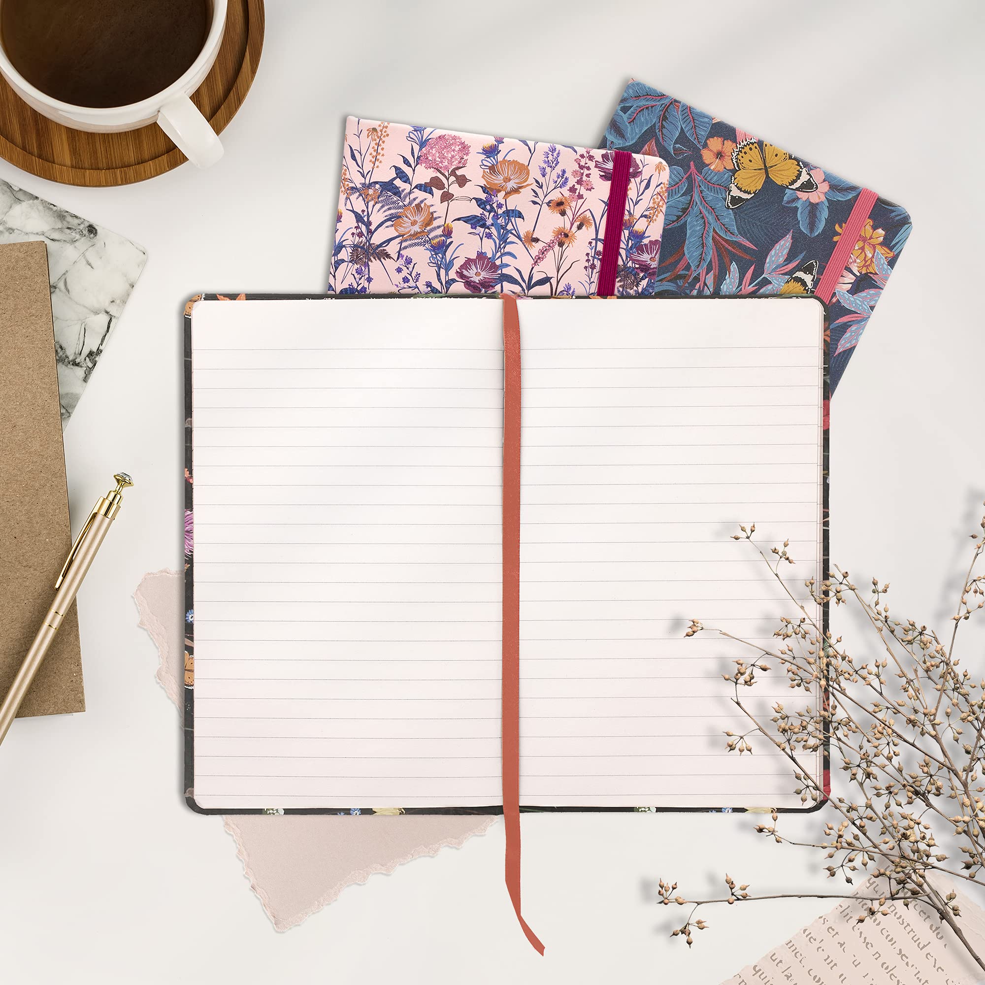 Pukka Pad, Bloom A5 Soft Cover Notizbuch - Casebound Journal Notizblock- 192 Seiten 8mm linierter 90GSM Papier - Hardcover Notizblock mit Aufbewahrungstaschen, 21 x 13cm - Blumenmustern, Creme