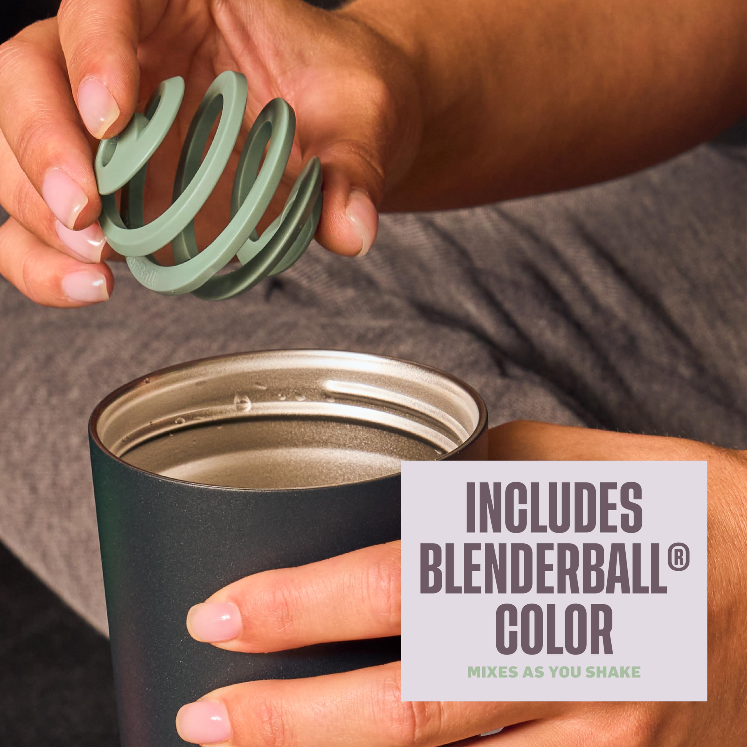BlenderBottle 2-in-1 Isolierter Edelstahl-Shaker Tumbler, Swig auslaufsicherer Deckel, Strohhalm, BlenderBall, BPA-frei, für Protein-Shakes, Smoothies und Pre Workout, 680 ml, Blau (Midnight)