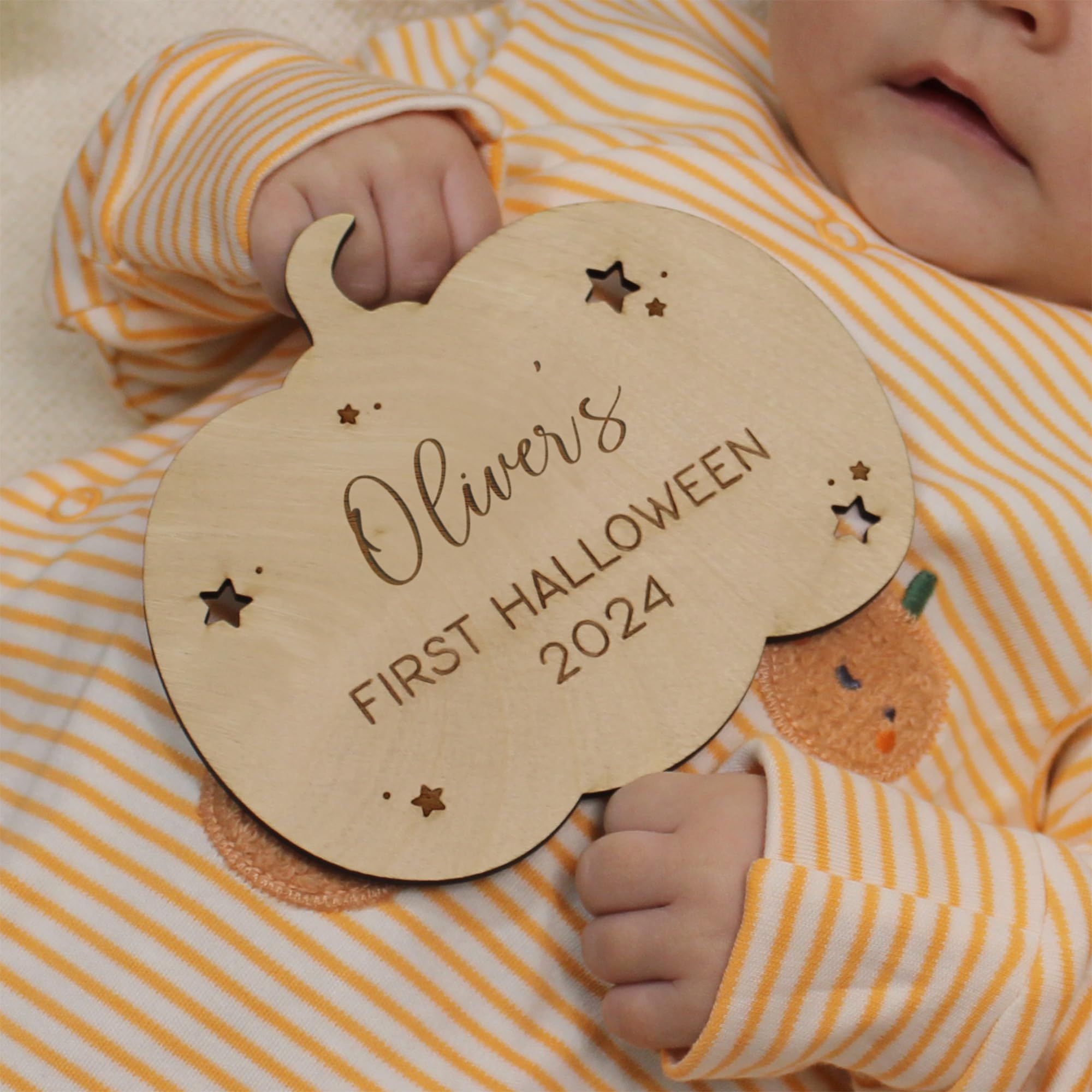 Ebuygb Orange, Brown Personalised Baby’s First Halloween Wooden Sign – Custom Pumpkin Photo Prop Disc For Newborn, 1St Halloween Keepsake Decoration, Social Media Photography Prop