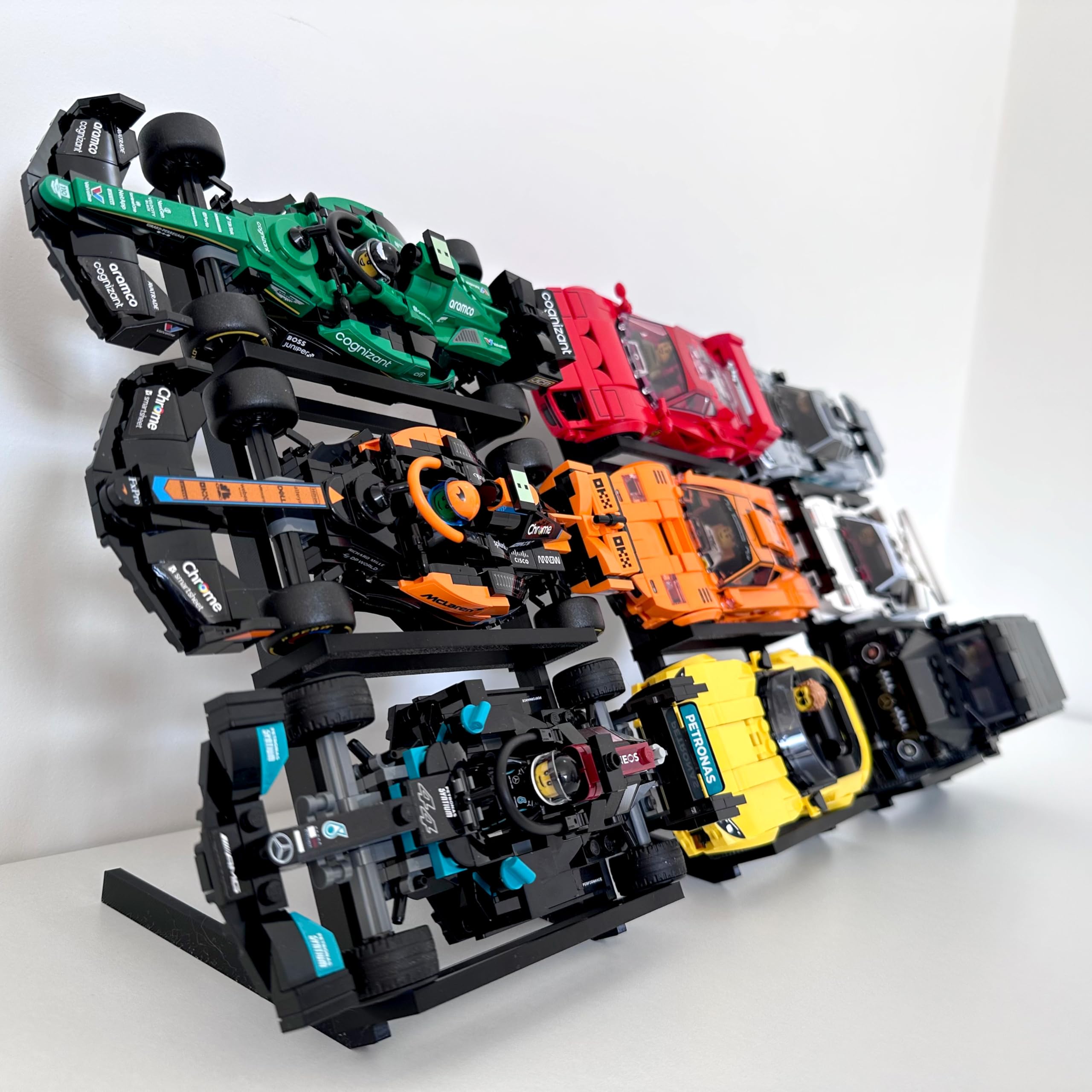Présentoir pour voitures LEGO Speed Champions – Support à 60° | Installation sans outils | Peut contenir 6 voitures | Extensible horizontalement
