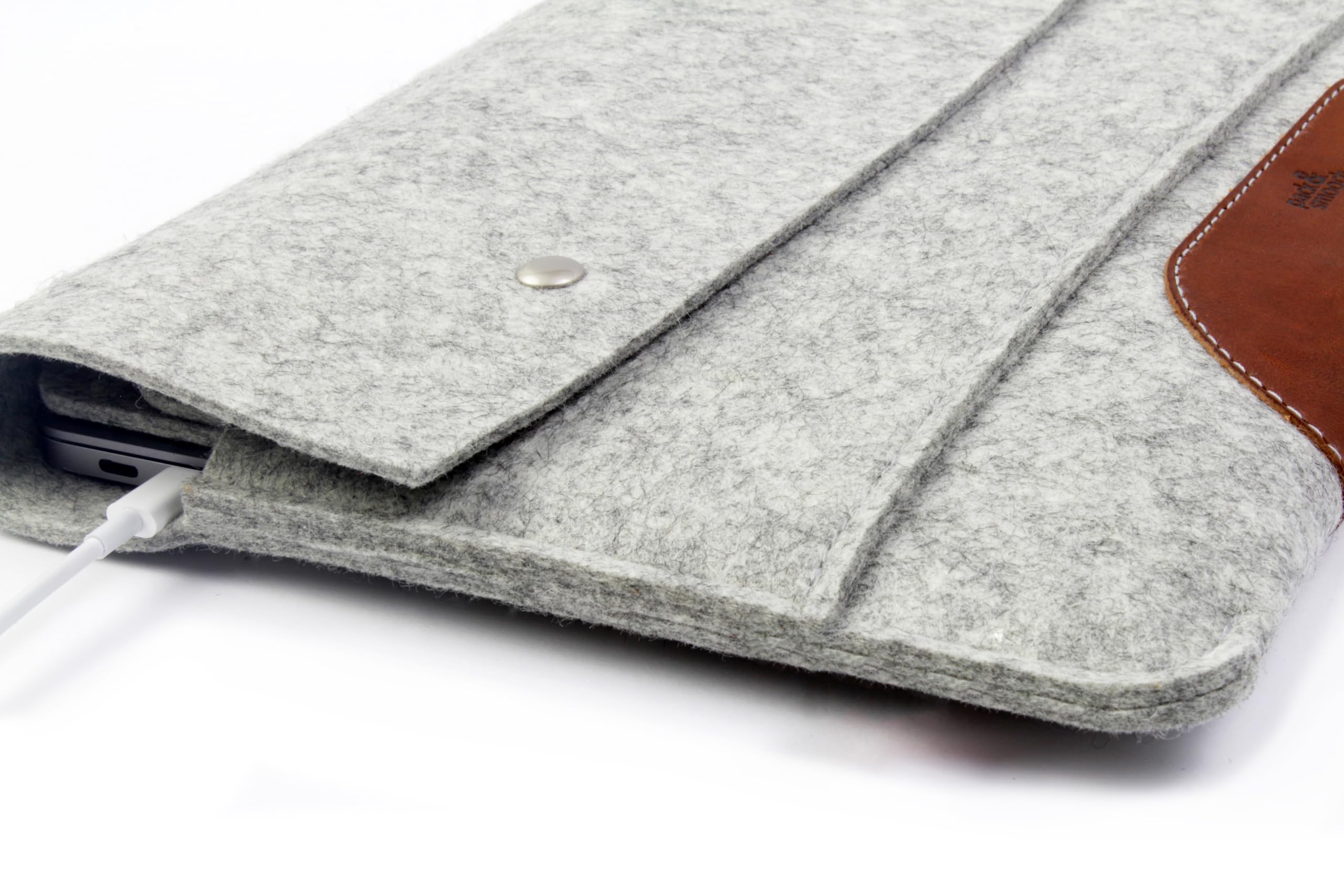 Pack & Smooch MacBook Pro 16 Funda Fieltro Gris/Marrón Claro | 100% Fieltro de lana | Cuero curtido vegetal | Compatible con MacBook Pro 16 | Hampshire