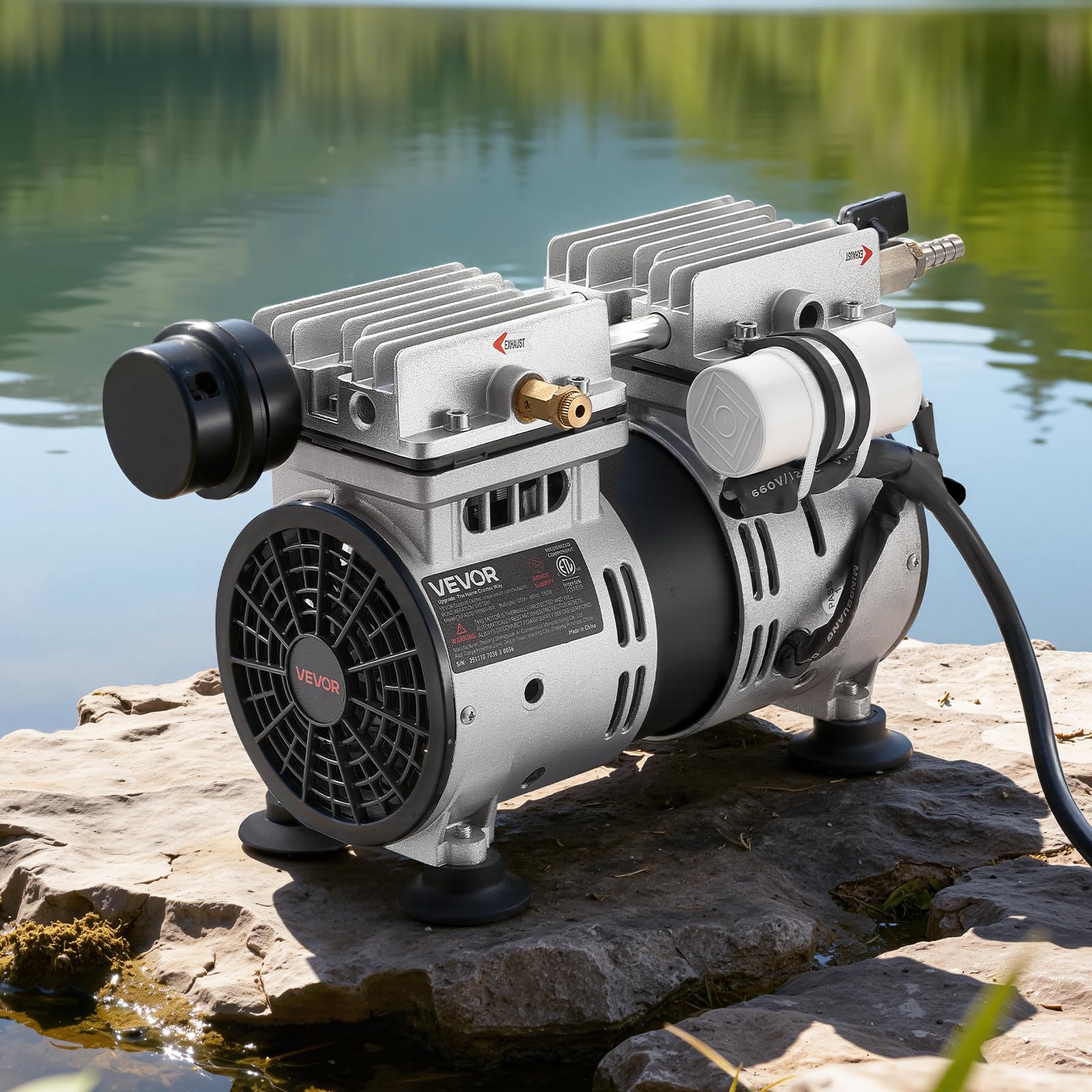 VEVOR Aérateur de Bassin 590 W Système d'Aération Lac jusqu'à 1,2 hectare Pompe à Air Étang Extérieure pour Circulation Oxygène en Eau Profonde, avec Protection Contre Surchauffe, Clapet Anti-retour