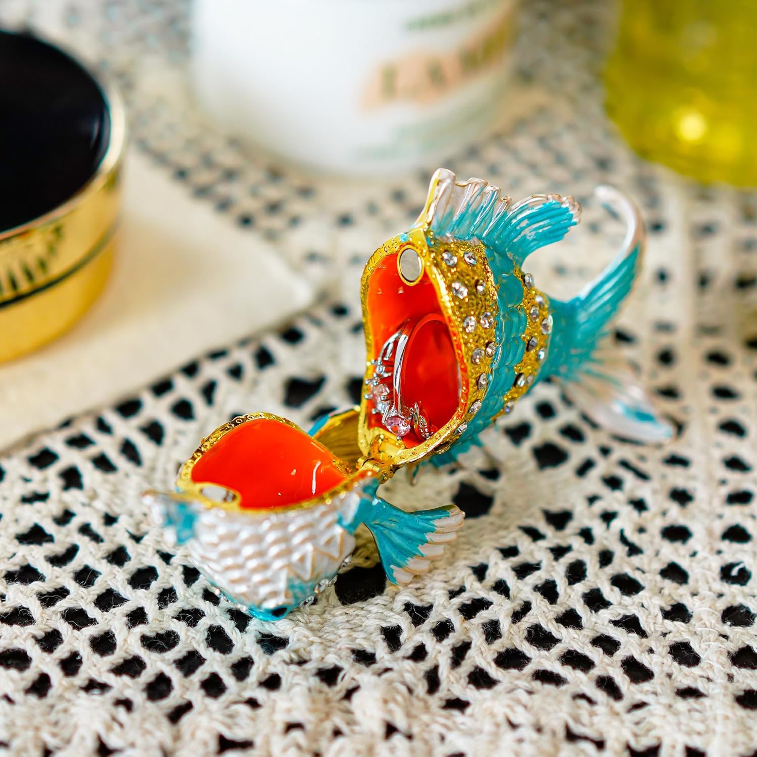 YU FENG Vintage Tropical Fish Trinket Box, Hinged Enamel Hand Painted Sea Animal Jewelry Box Ring Earrings Jewelry Organizer For Home Decor Gift - Image 6