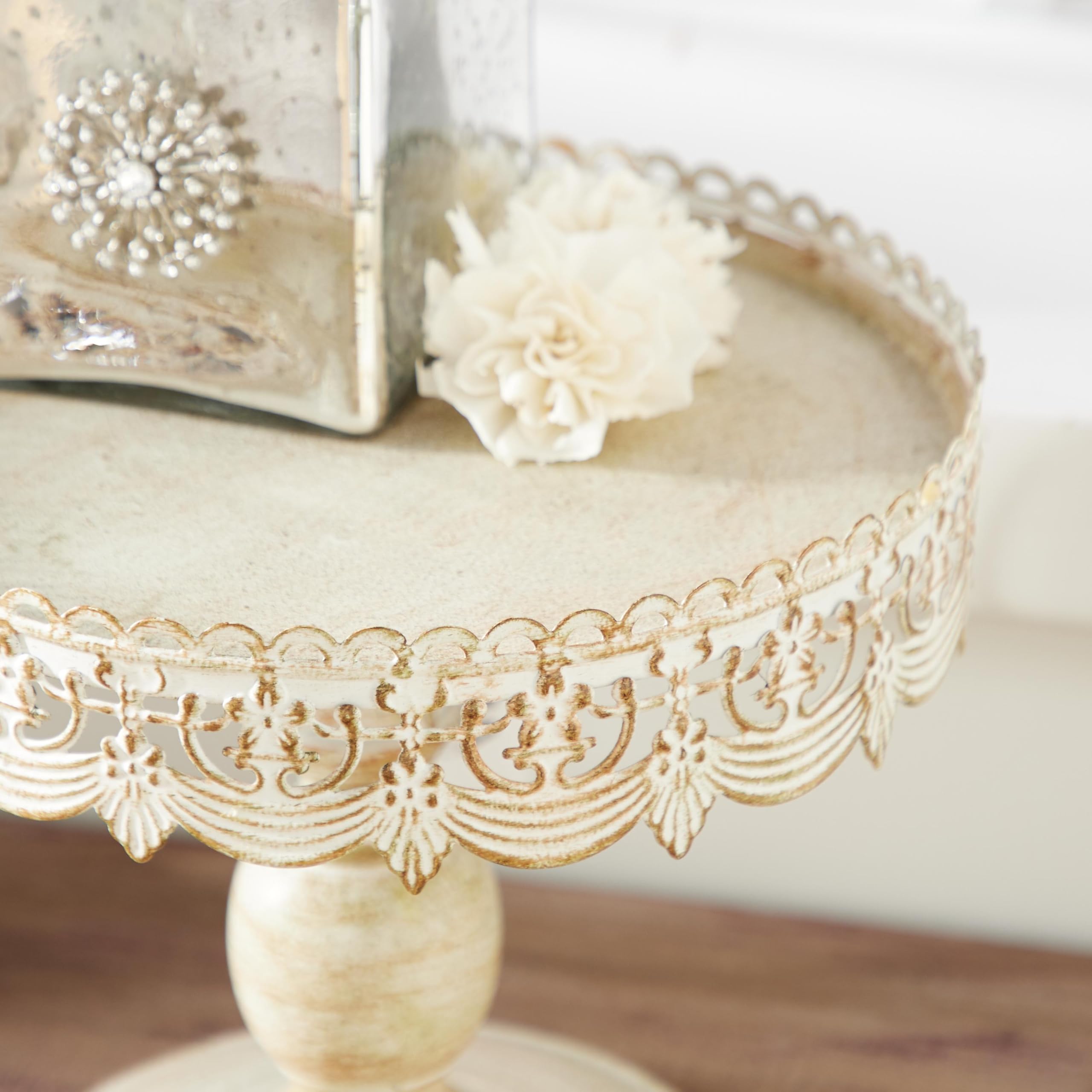 Deco 79 Traditional Style Decorative Cake Stand