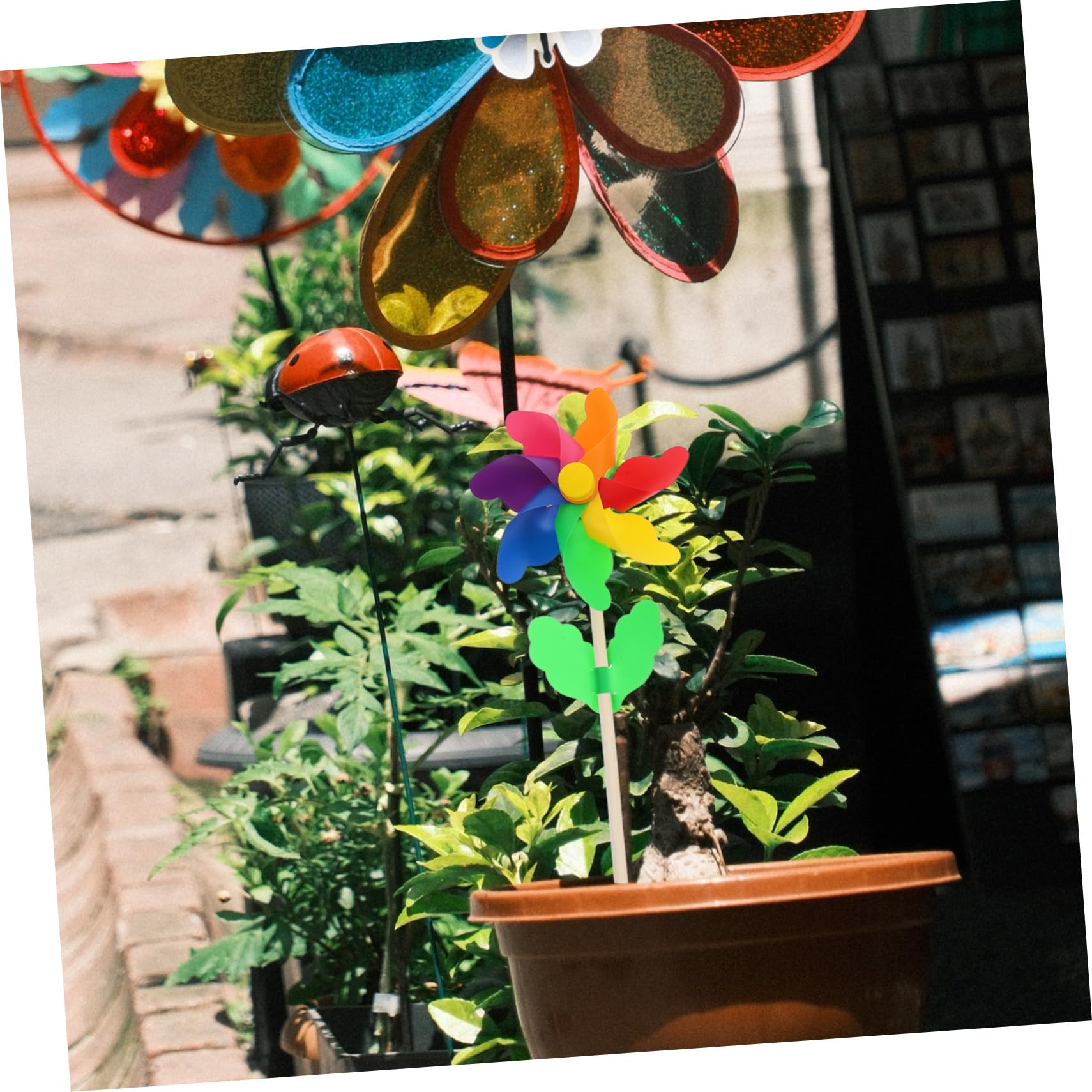 VICASKY Girandole Colorate da Giardino 12 Pezzi in Plastica Leggere e Facili da Tenere per Decorazioni Esterne e Giochi per Bambini