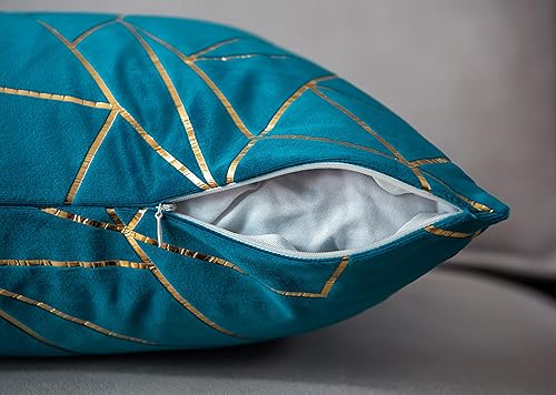 Miniatura 5 de YONGLIU Fundas decorativas de terciopelo para cojines (2 unidades), ultra suaves ideales para Navidad, sofá, dormitorio, automóvil