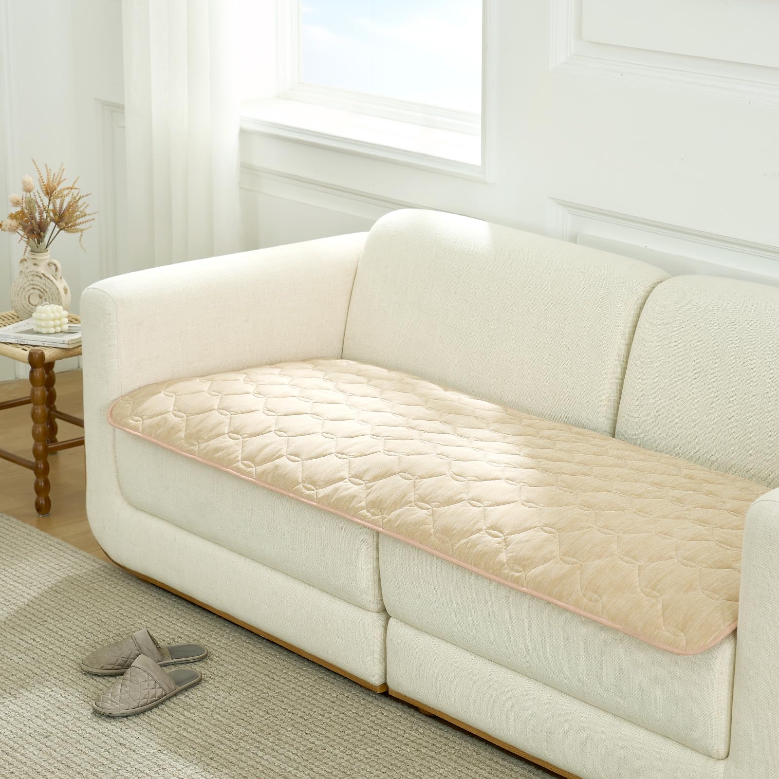 COZY KISS Cooling Couch Cover for Dog
