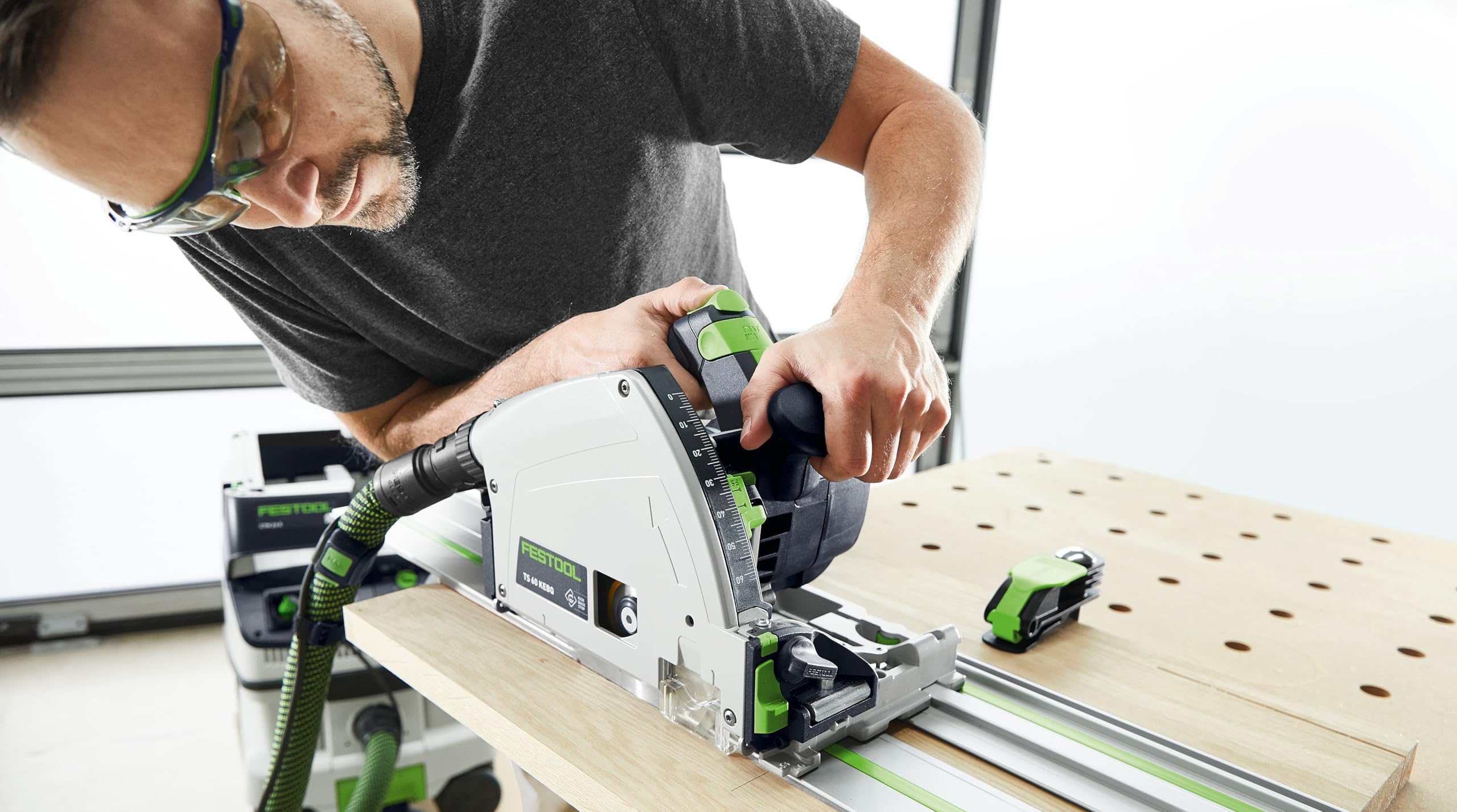 Festool Tauchsäge TS 60 KEBQ-Plus 100Y Limited Edition | Mit KickbackStop, EC-TEC Motor & Kappschienen-Kombination - inklusive 100 Jahre Cap & Systainer SYS3 M 337