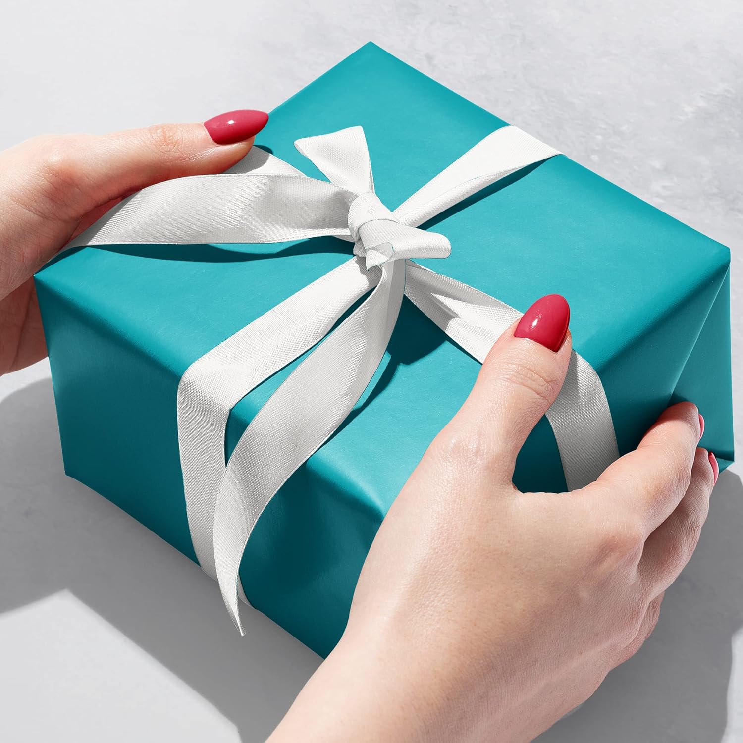 Jillson Roberts 208-Feet X 30-Inch 1/4 Ream Recycled Gift Wrap, Turquoise Matte (B93925)