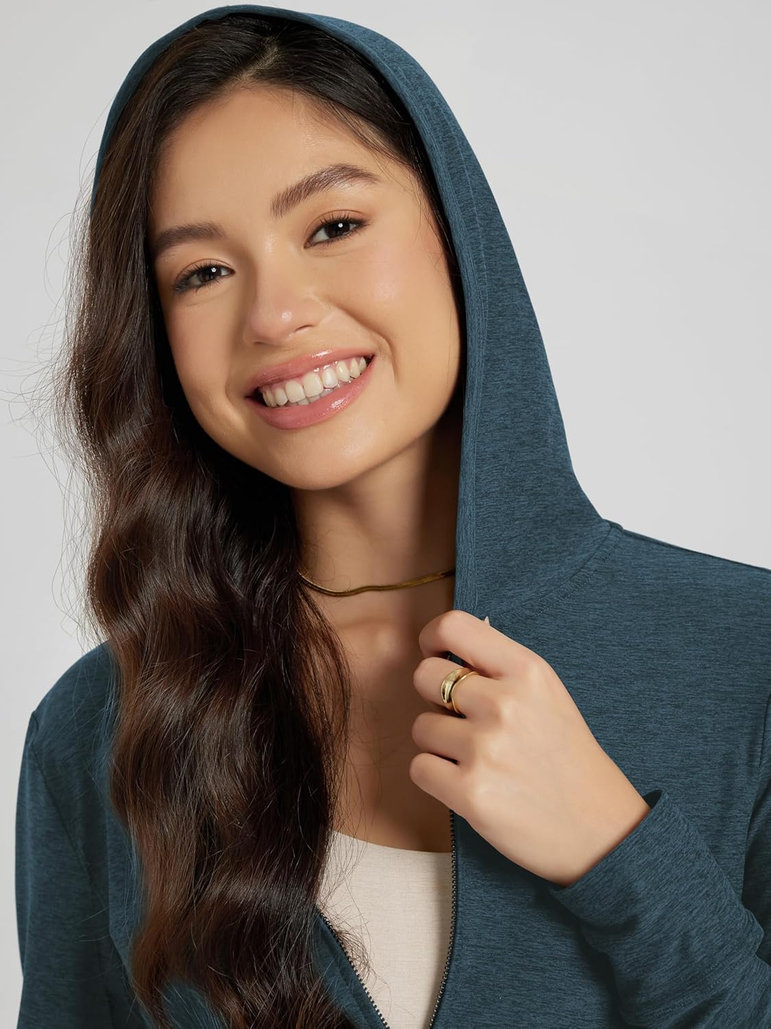 ODODOS Women's Full-Zip Cropped Hoodie - odSTRATUM Tech Ultra Soft UPF 50+ Hooded Jacket with Pockets - Image 4