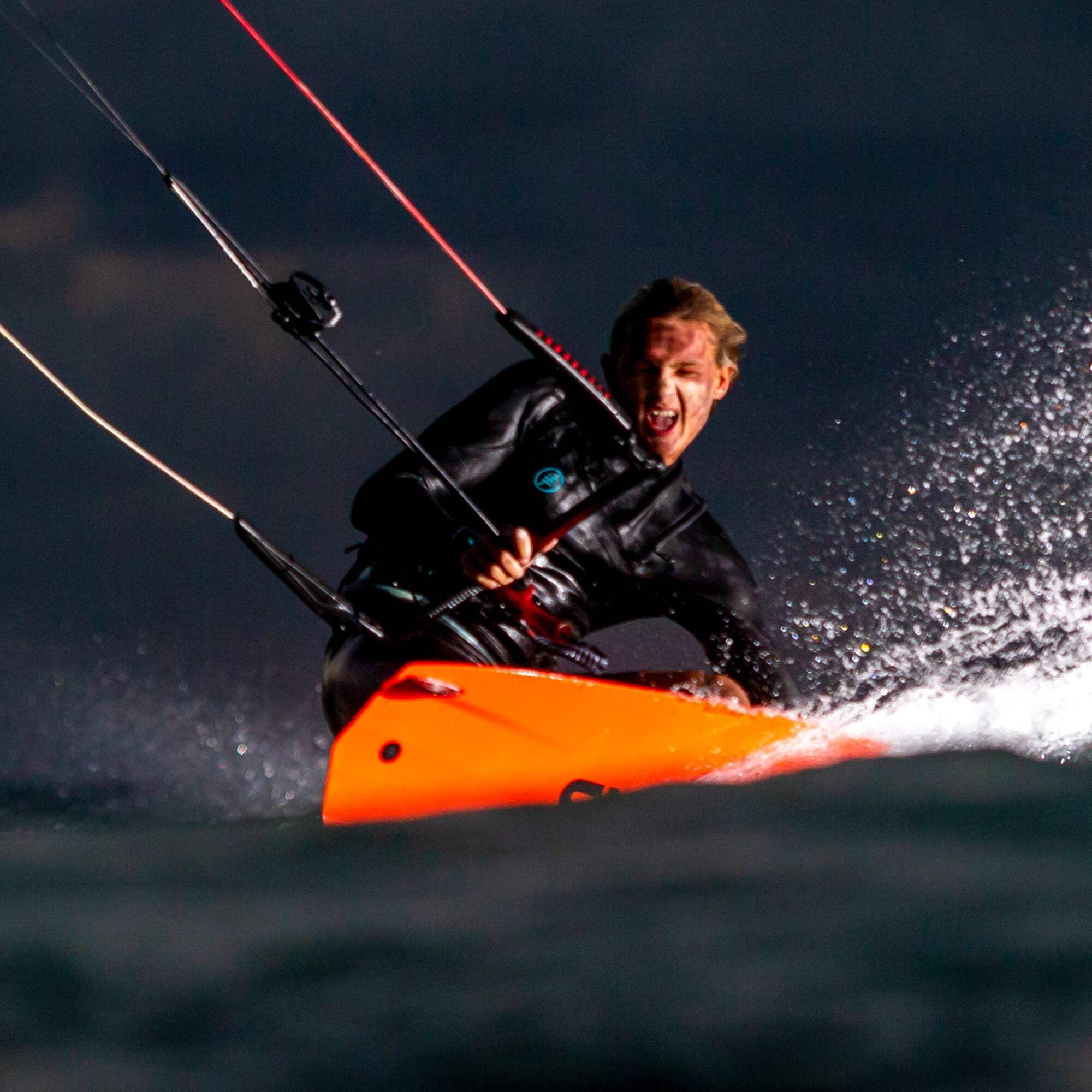 Slingshot Sports Super Natural V2 Kiteboard - Twin Tip Kitesurf Board 146 cm