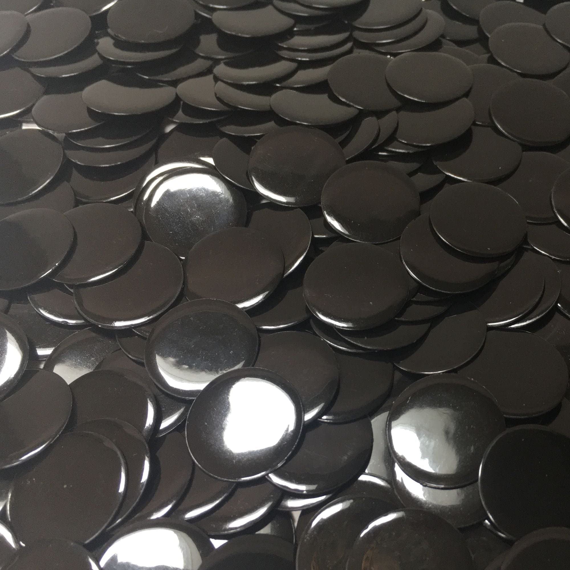 MR CHIPS Plastic Bingo Chips for Games 500 Count Bag - Solid and Transparent Colors Counting Black 3/4 Inch