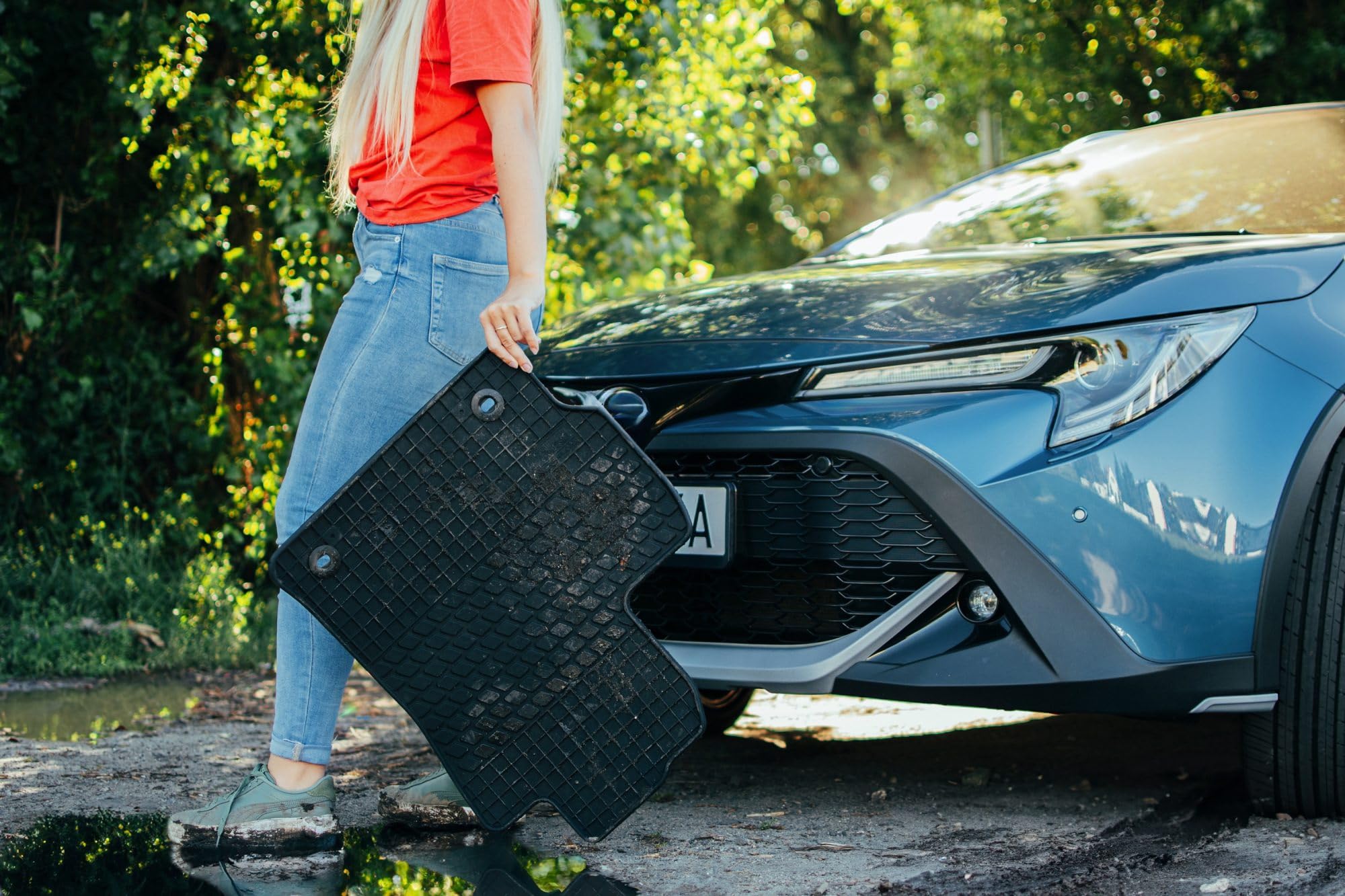 Dywaniki + mata bagaznika kompatybilne z Toyota Auris II, zestaw
