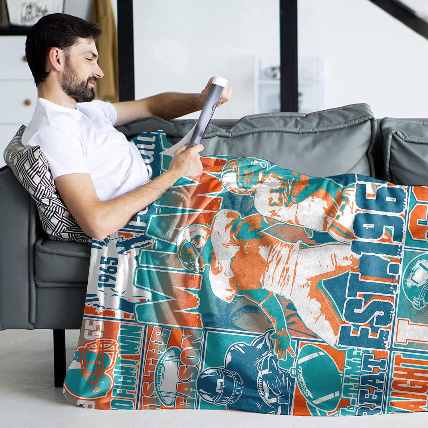 Football Blanket Gifts, Sport Style Throw Blanket for Football Fans, Super Soft Cozy Flannel Blanket for Bedroom Living Room 60"x50"