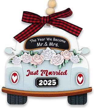 First Christmas Married Ornament 2025, Wedding Gifts - Mr and Mrs Gifts, Bridal Shower Gift, Marriage Giving, 2025First Christmas Married Gift for Couples, Newlyweds, and Brides