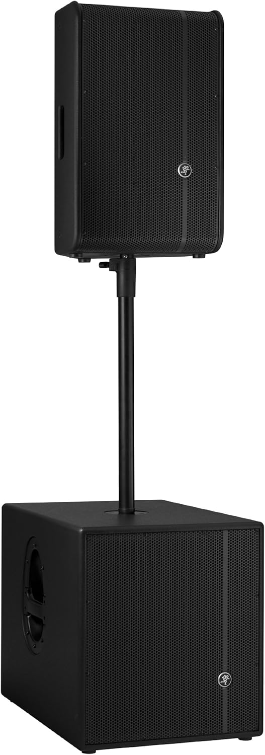 Intern view of the Mackie HD1221 loudspeaker, showing the 12-inch woofer and horn-loaded compression driver.