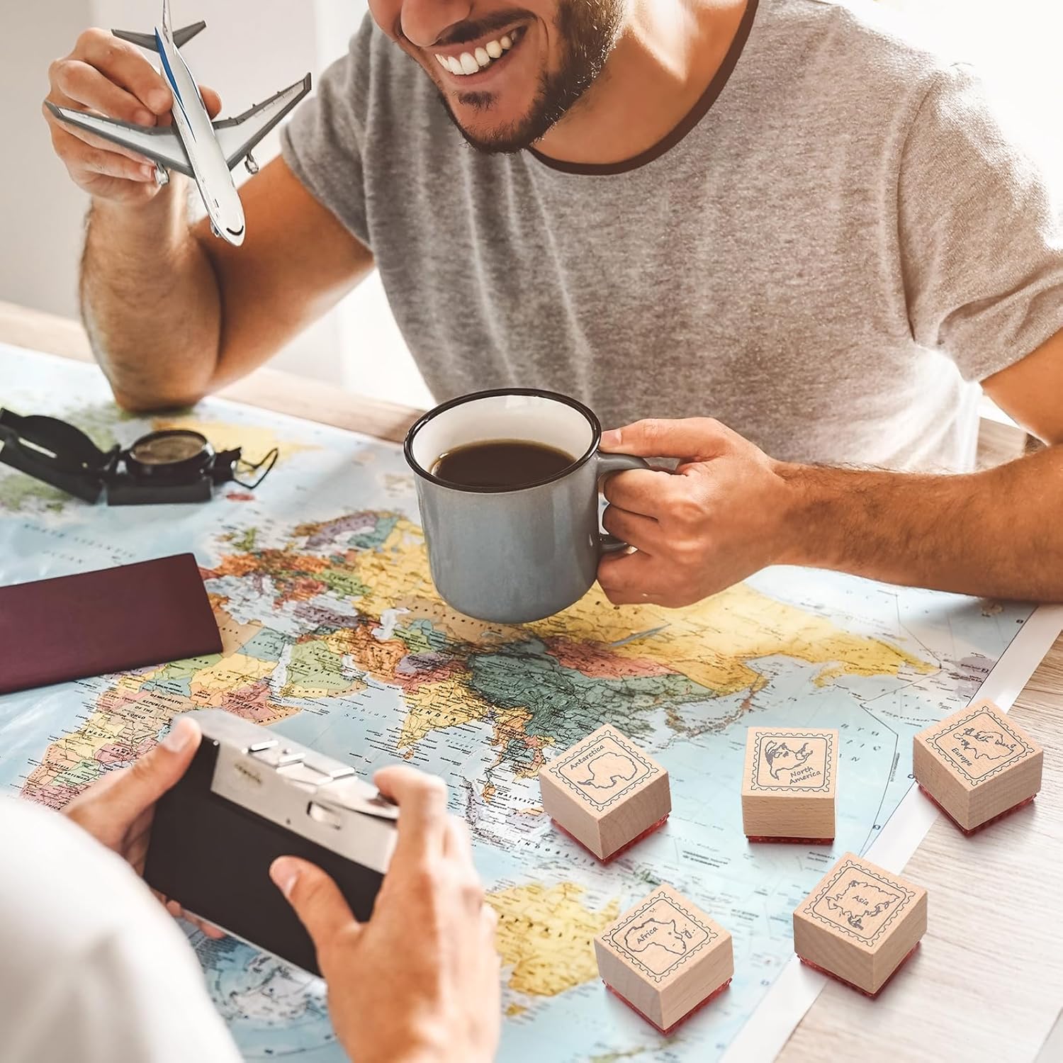 7 Pcs Continent Rubber Stamp Frames Passport Stamps Continents Rubber Stamp Set for Card Making Decoration and Scrapbooking Supplies DIY Tools Gifts