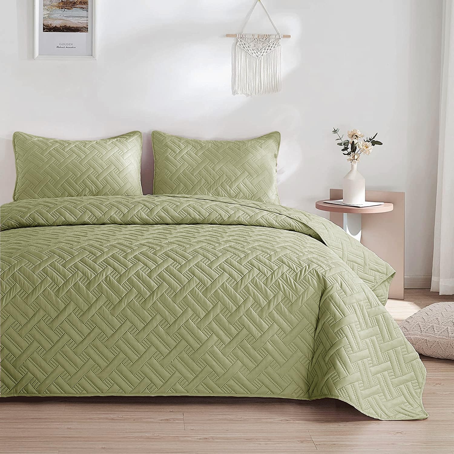 BSB HOME 100% Cotton Ultrasonic 280 Tc Solid King Size Quilted Bed Cover/Bedspread/Rajaai with 2 Pillow Case, (Luxurious, Olive Green or Pastle Green, 90X100 Inches, 254X228 cm)