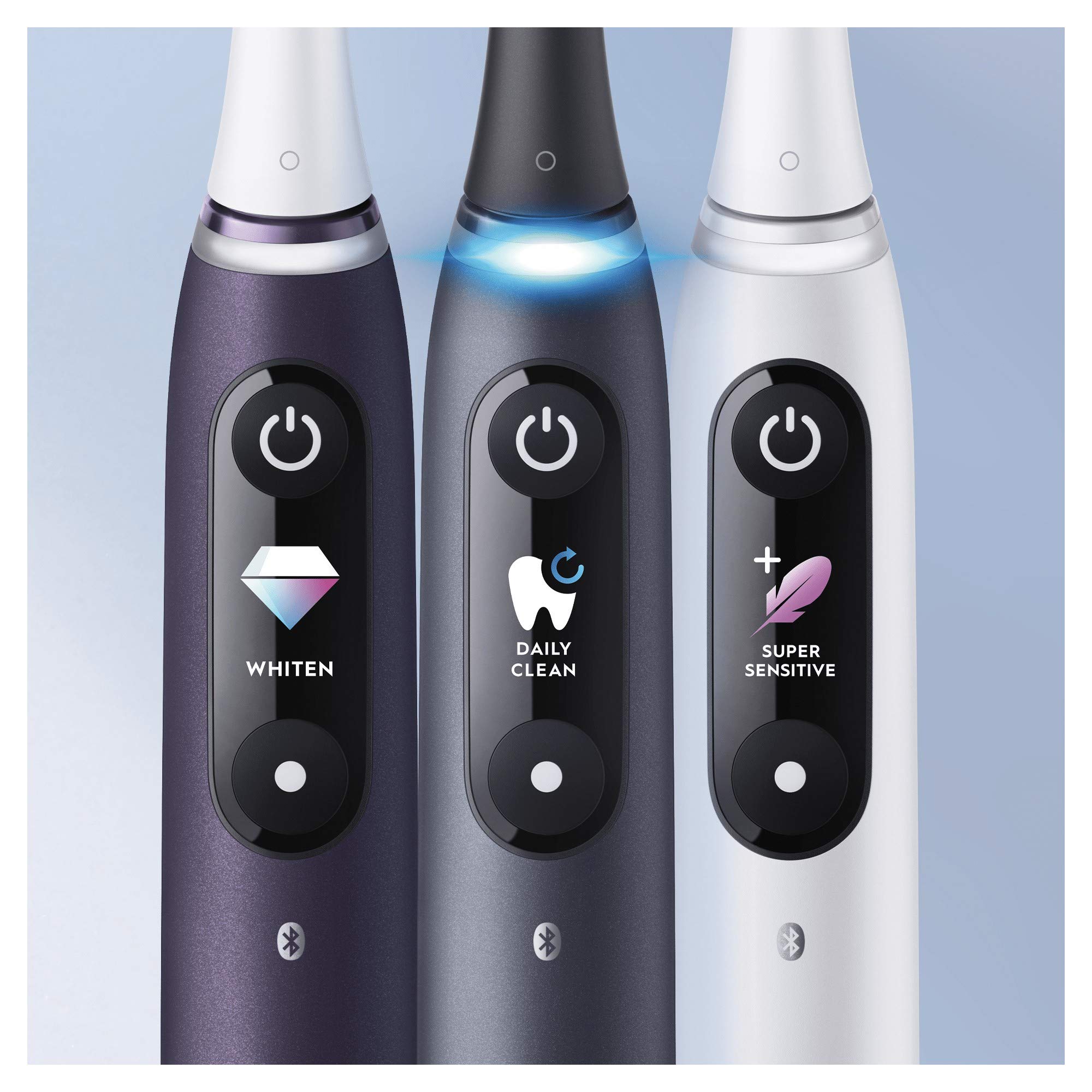 Oral-B iO 8 Cepillos de Dientes Eléctricos (Pack de 2) con Mangos Recargables, Tecnología Magnética de Braun, 2 Cabezales de Recambio, Pantalla a Color y Estuche de Viaje Premium - Blanco y Negro