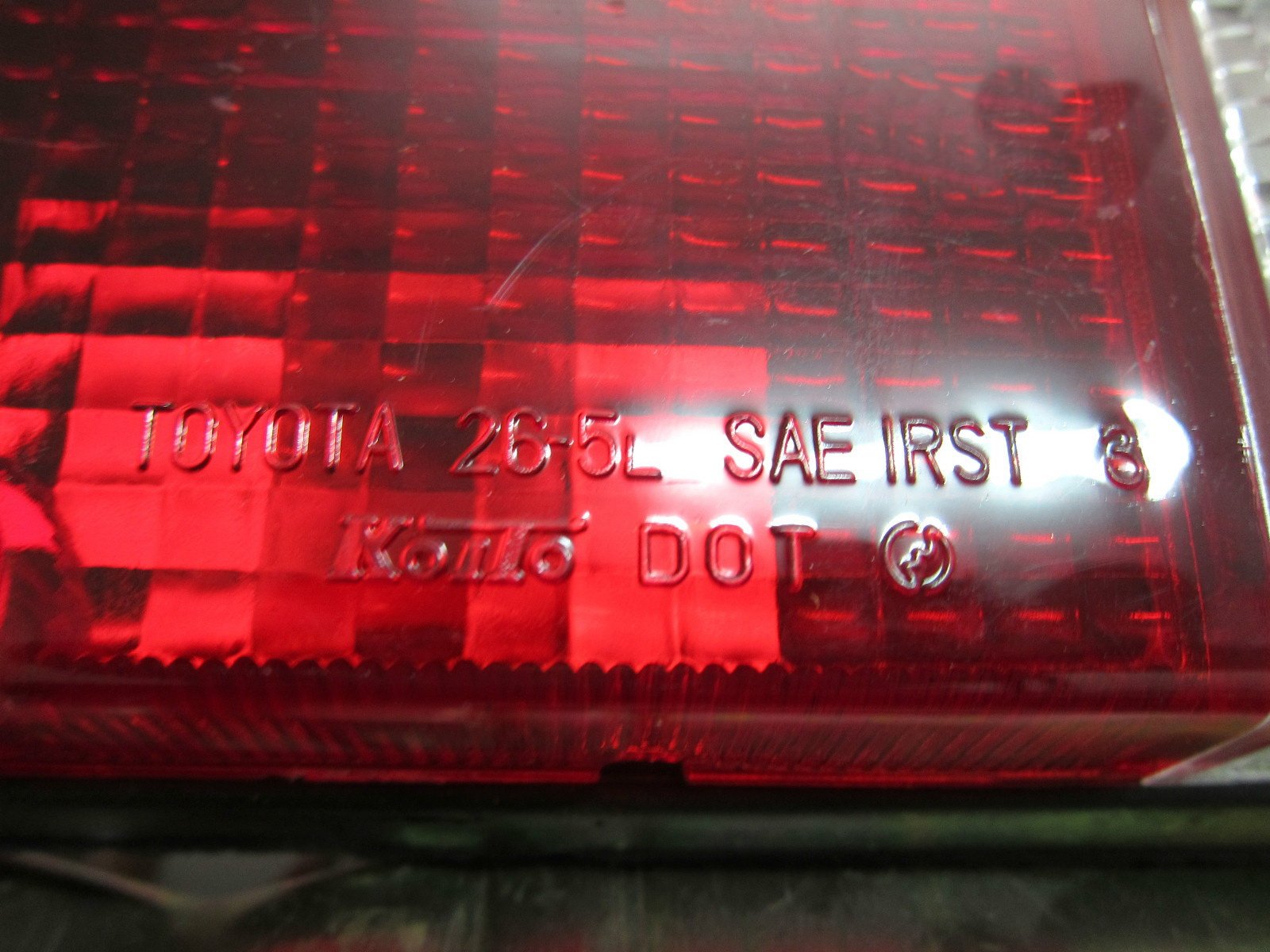 トヨタ純正 ZVW40 テールライト ペア 送料無料] 左右セット☆トヨタ ZVW40 ZVW41 プリウスα 純正