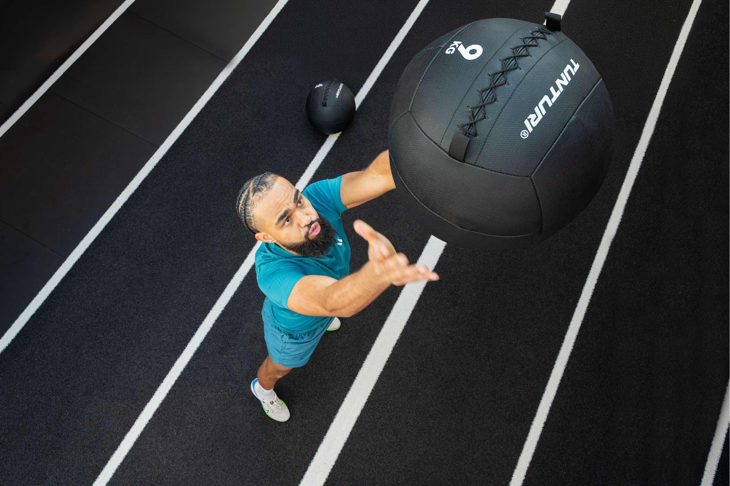 Tunturi Platinum Wall Ball – 9 kg – Nero – App Fitness inclusa