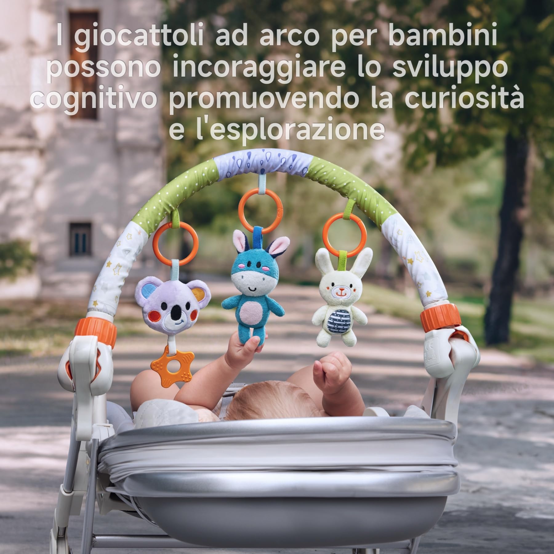 TUMAMA Giochi Arco Viaggio Passeggino per Neonato 0 3 6 9 12 Mesi, Peluche Animale Passeggino Giocattolo Gioco per Neonati Bambina Ragazzo, Clip On Auto Carrozzina con Sonaglio Teether Campana