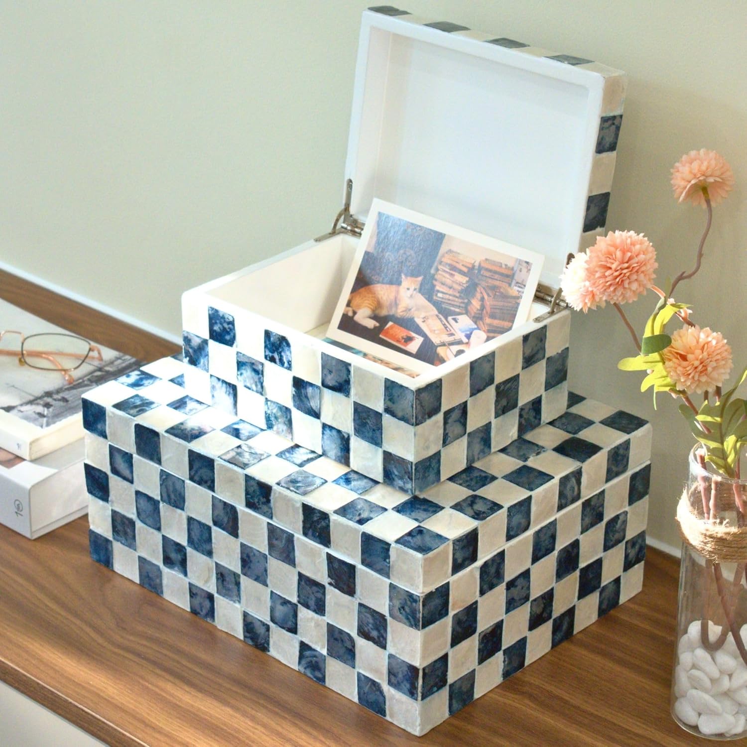 Chi An Home 11.8", 8" Decorative Boxes with Lids, Capiz Shells Checkered Decorative Storage Boxes for Home Décor, Memory Box Keepsake Box for Photos, Letters, Accessories, Set of 2 (Navy Blue)