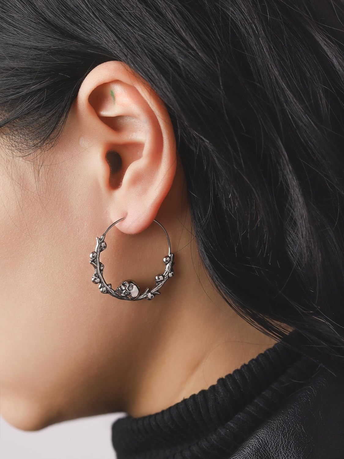 HAQUIL Gothic Punk Biker Skull on Tree Brance Hoop Earrings, Goth Jewelry Gift for Men and Women - Image 5