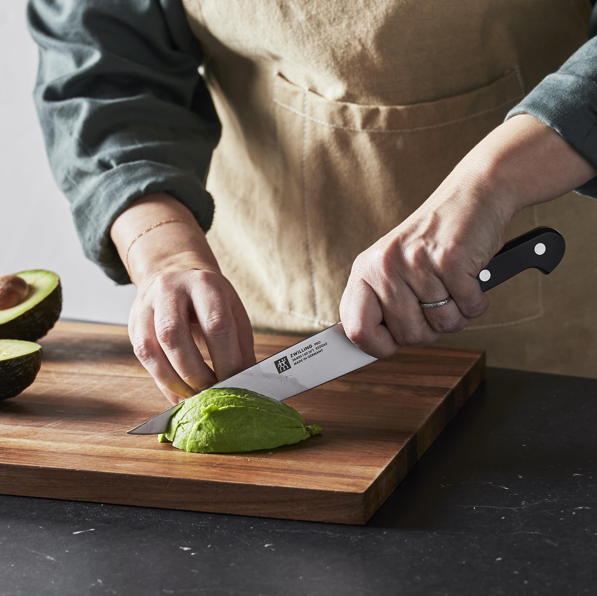 Amazon.com: ZWILLING Pro 6-inch Utility Knife: Kitchen Utility