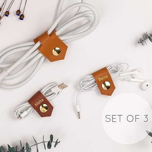 Miniatura 3 de KEYAIIRA - Juego de 3 soportes de cable de cuero personalizables con cierre a presión dorado - Soporte de cable de carga para portátil, organizador