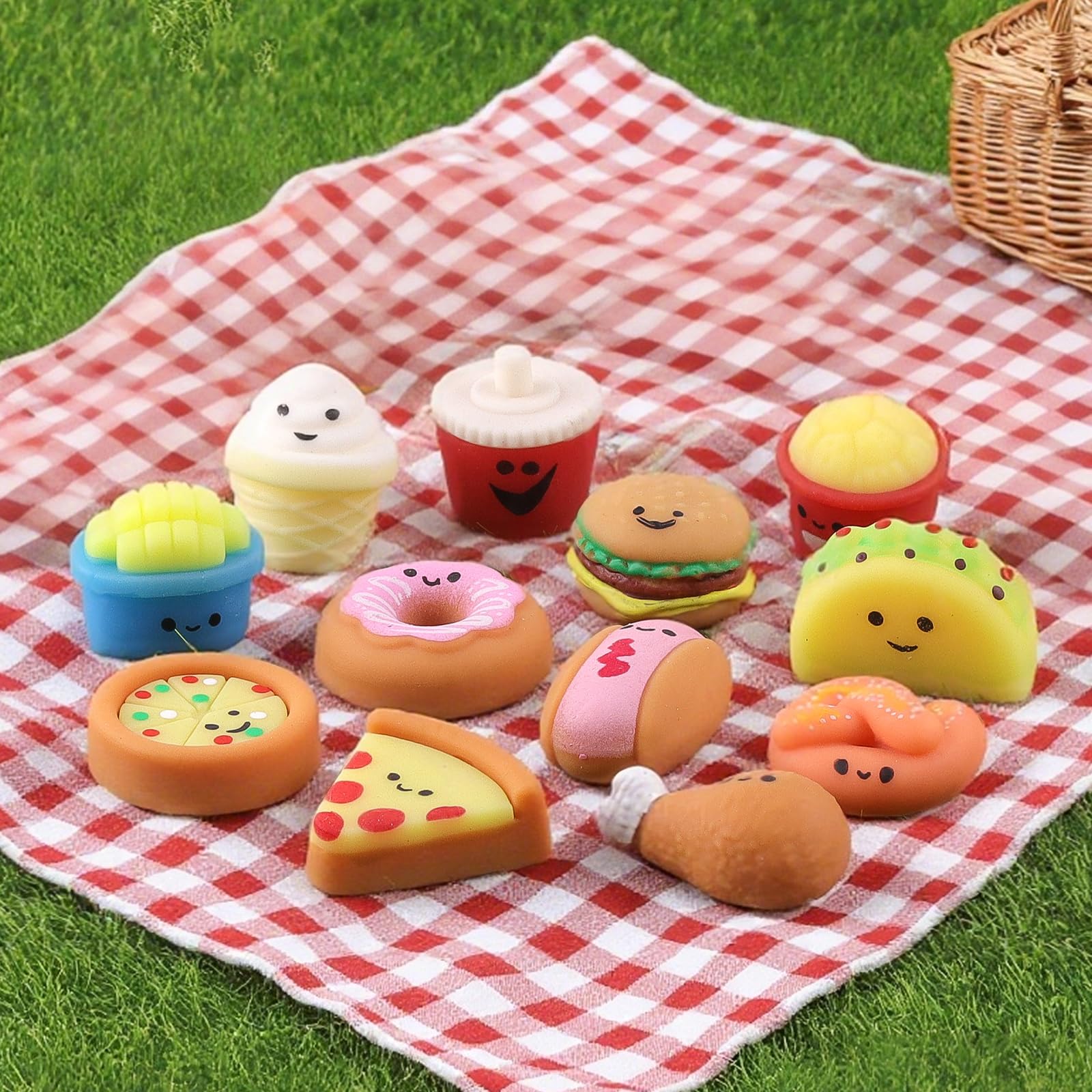 ANBOOR mini zabawki do fast foodów – 12 szt. miękkich zabawek Kawaii do walki ze stresem dla dzieci, mini zabawki typu junk food, na prezenty imprezowe i wypełnienia torby na gadżety